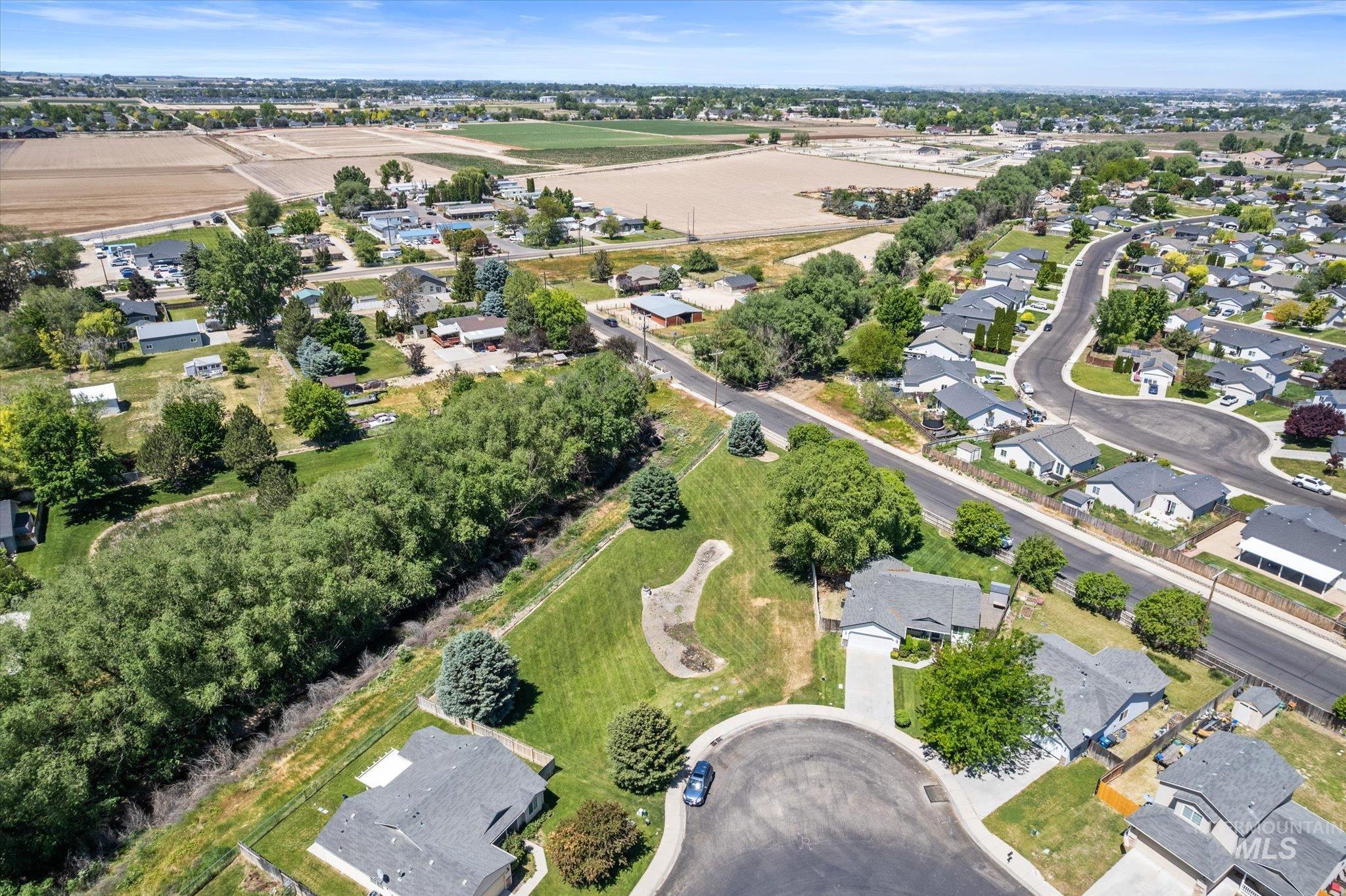 3907 N Abbott St, Caldwell, Idaho 83607-5011, 3 Bedrooms, 2 Bathrooms, Residential For Sale, Price $353,000,MLS 98988323