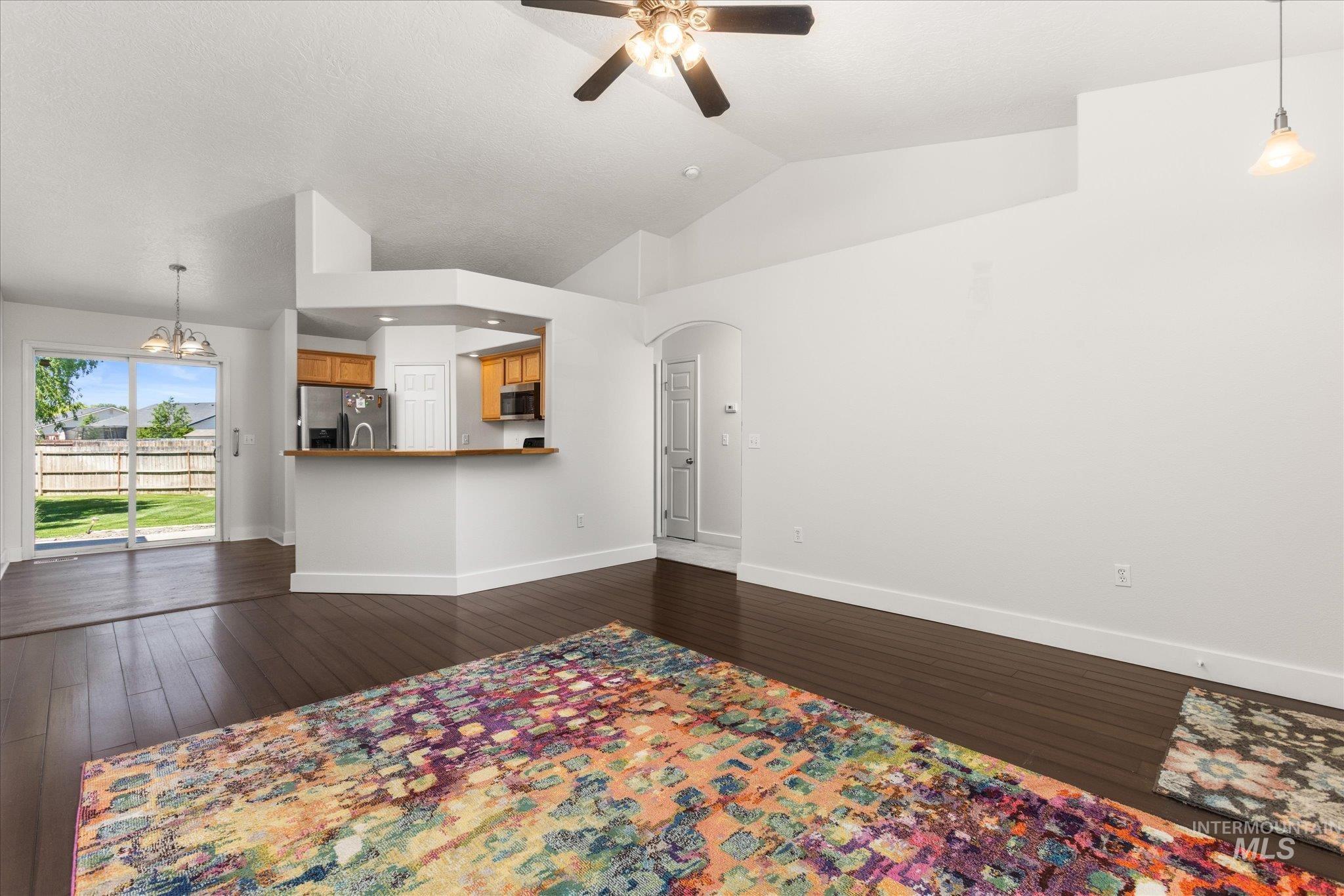 3907 N Abbott St, Caldwell, Idaho 83607-5011, 3 Bedrooms, 2 Bathrooms, Residential For Sale, Price $353,000,MLS 98988323