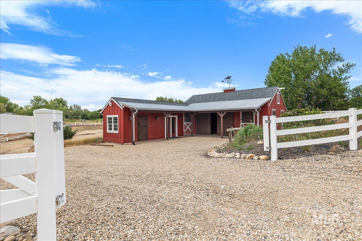 10060 W Rolling Hills Dr., Star, Idaho 83669, 4 Bedrooms, 4 Bathrooms, Residential For Sale, Price $1,900,000,MLS 98988328
