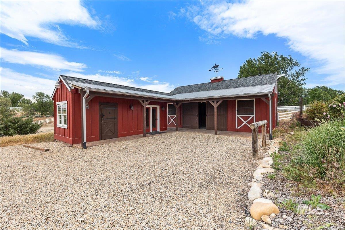 10060 W Rolling Hills Dr., Star, Idaho 83669, 4 Bedrooms, 4 Bathrooms, Residential For Sale, Price $1,900,000,MLS 98988328