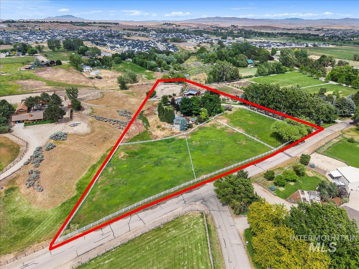 10060 W Rolling Hills Dr., Star, Idaho 83669, 4 Bedrooms, 4 Bathrooms, Residential For Sale, Price $1,900,000,MLS 98988328