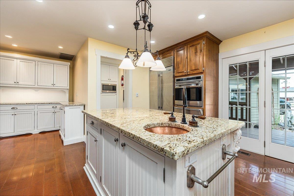 10060 W Rolling Hills Dr., Star, Idaho 83669, 4 Bedrooms, 4 Bathrooms, Residential For Sale, Price $1,900,000,MLS 98988328