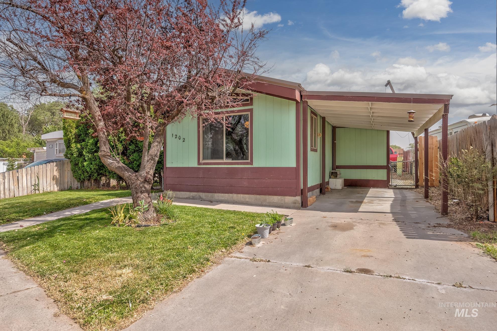 1202 SE 11th Ave, Ontario, Oregon 97914, 3 Bedrooms, 1 Bathroom, Residential For Sale, Price $175,000,MLS 98988334