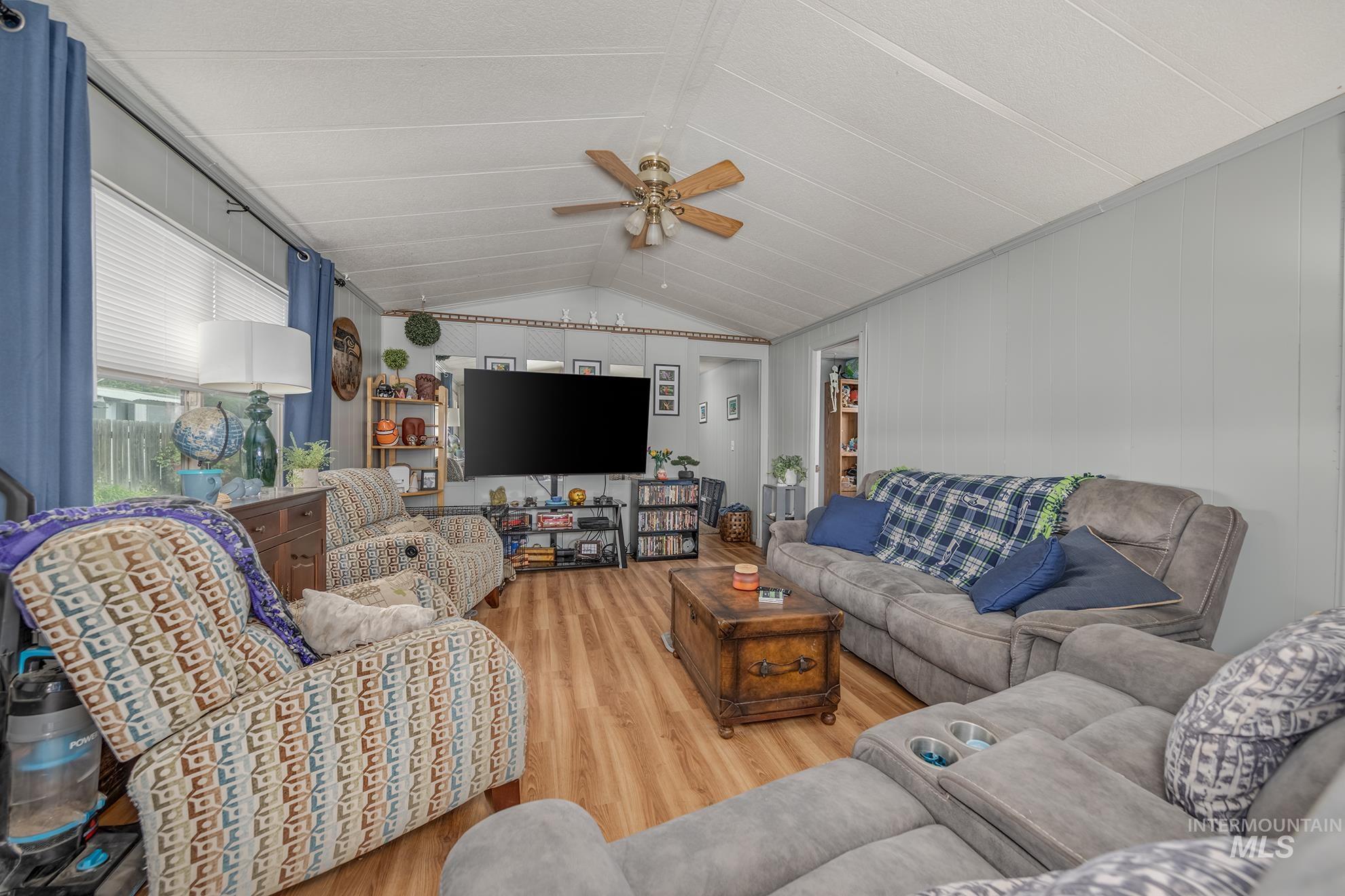 1202 SE 11th Ave, Ontario, Oregon 97914, 3 Bedrooms, 1 Bathroom, Residential For Sale, Price $175,000,MLS 98988334