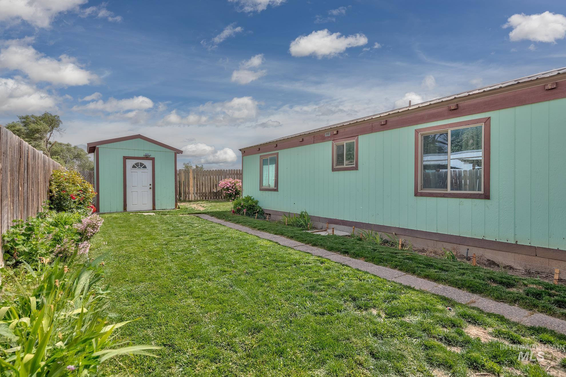 1202 SE 11th Ave, Ontario, Oregon 97914, 3 Bedrooms, 1 Bathroom, Residential For Sale, Price $175,000,MLS 98988334