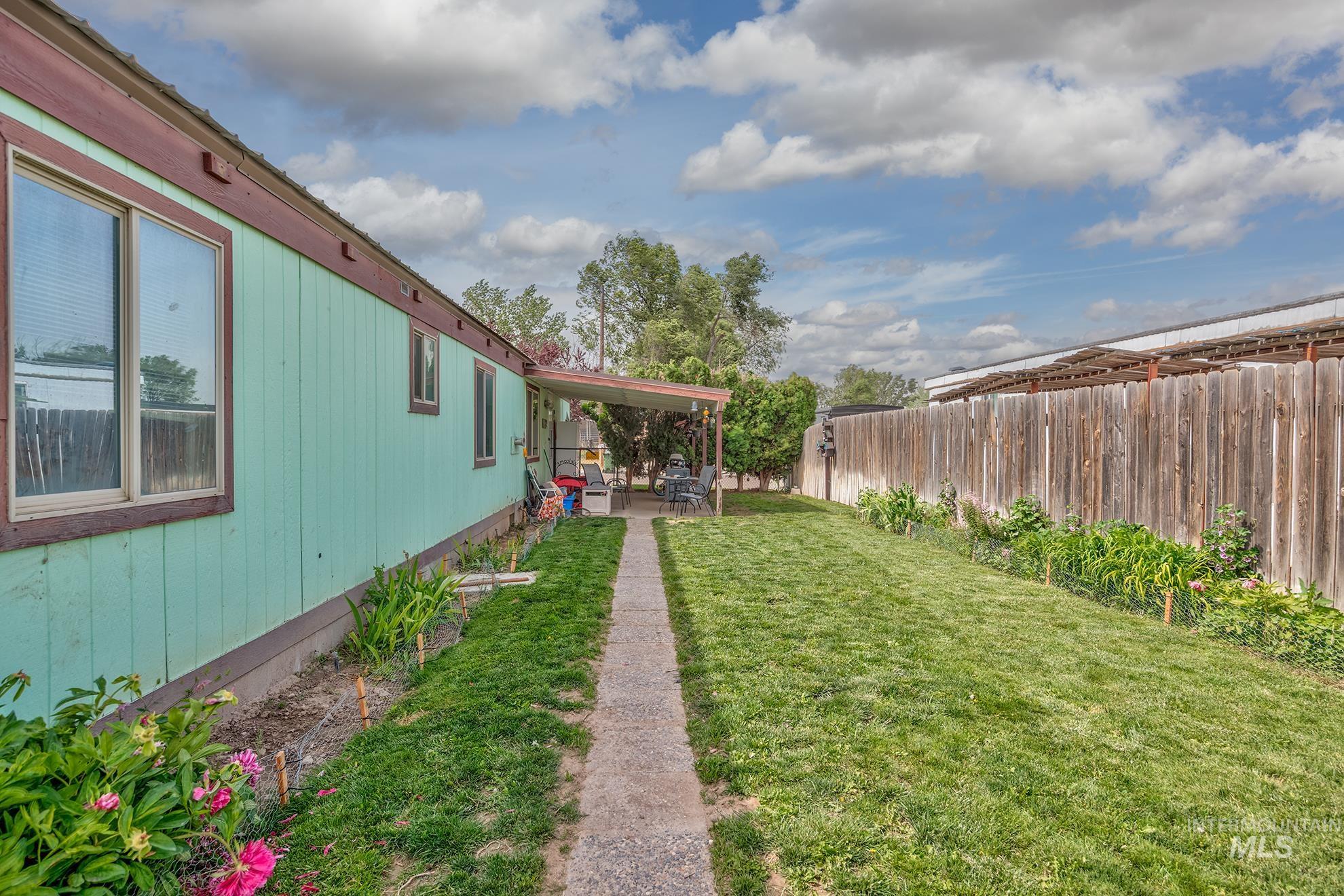1202 SE 11th Ave, Ontario, Oregon 97914, 3 Bedrooms, 1 Bathroom, Residential For Sale, Price $175,000,MLS 98988334