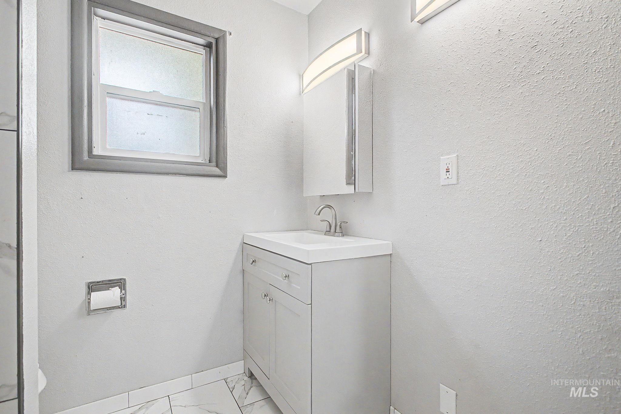 1203 20th Avenue, Clarkston, Washington 99403, 3 Bedrooms, 2 Bathrooms, Residential For Sale, Price $349,900,MLS 98988337