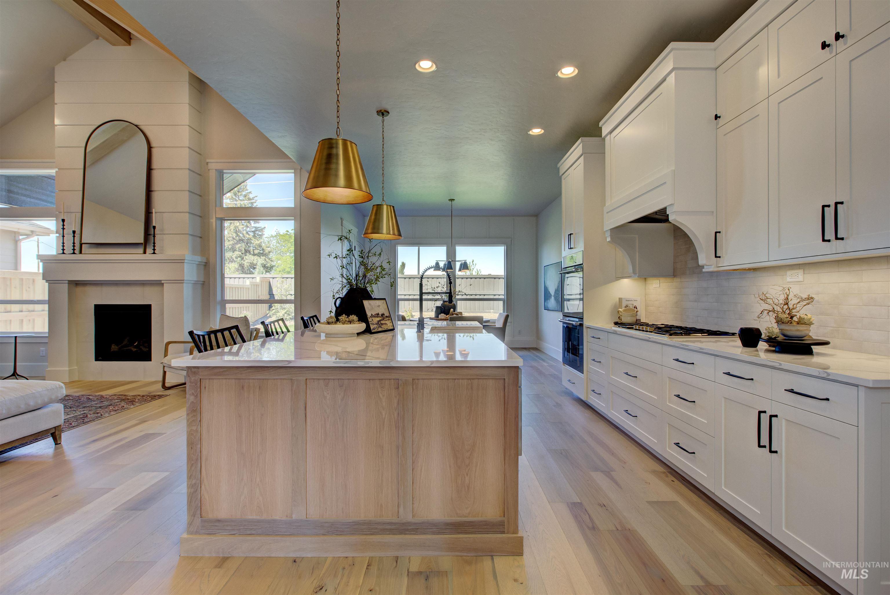 796 E Crescendo St, Meridian, Idaho 83642, 4 Bedrooms, 3.5 Bathrooms, Residential For Sale, Price $949,777,MLS 98988342