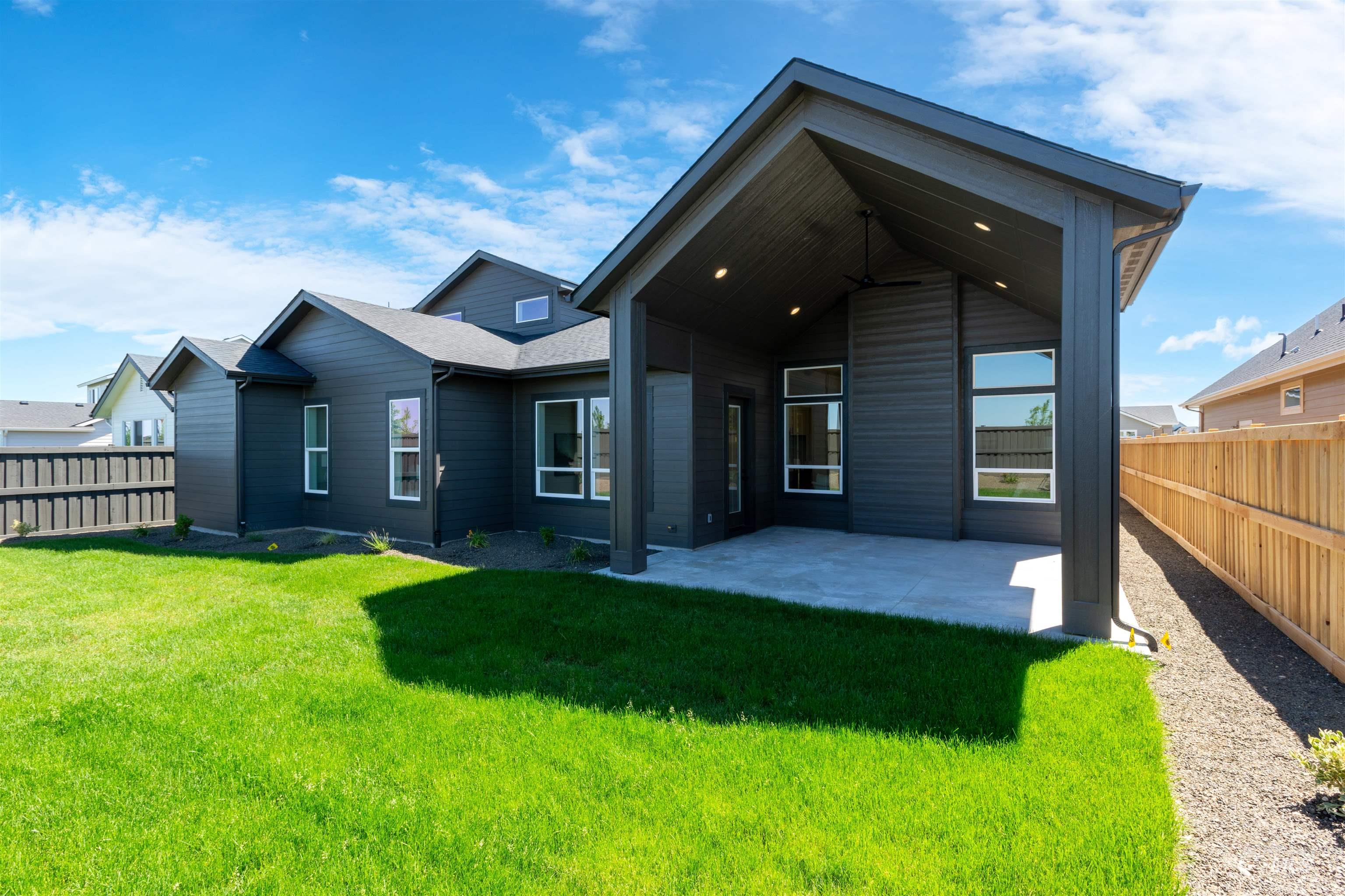 796 E Crescendo St, Meridian, Idaho 83642, 4 Bedrooms, 3.5 Bathrooms, Residential For Sale, Price $949,777,MLS 98988342