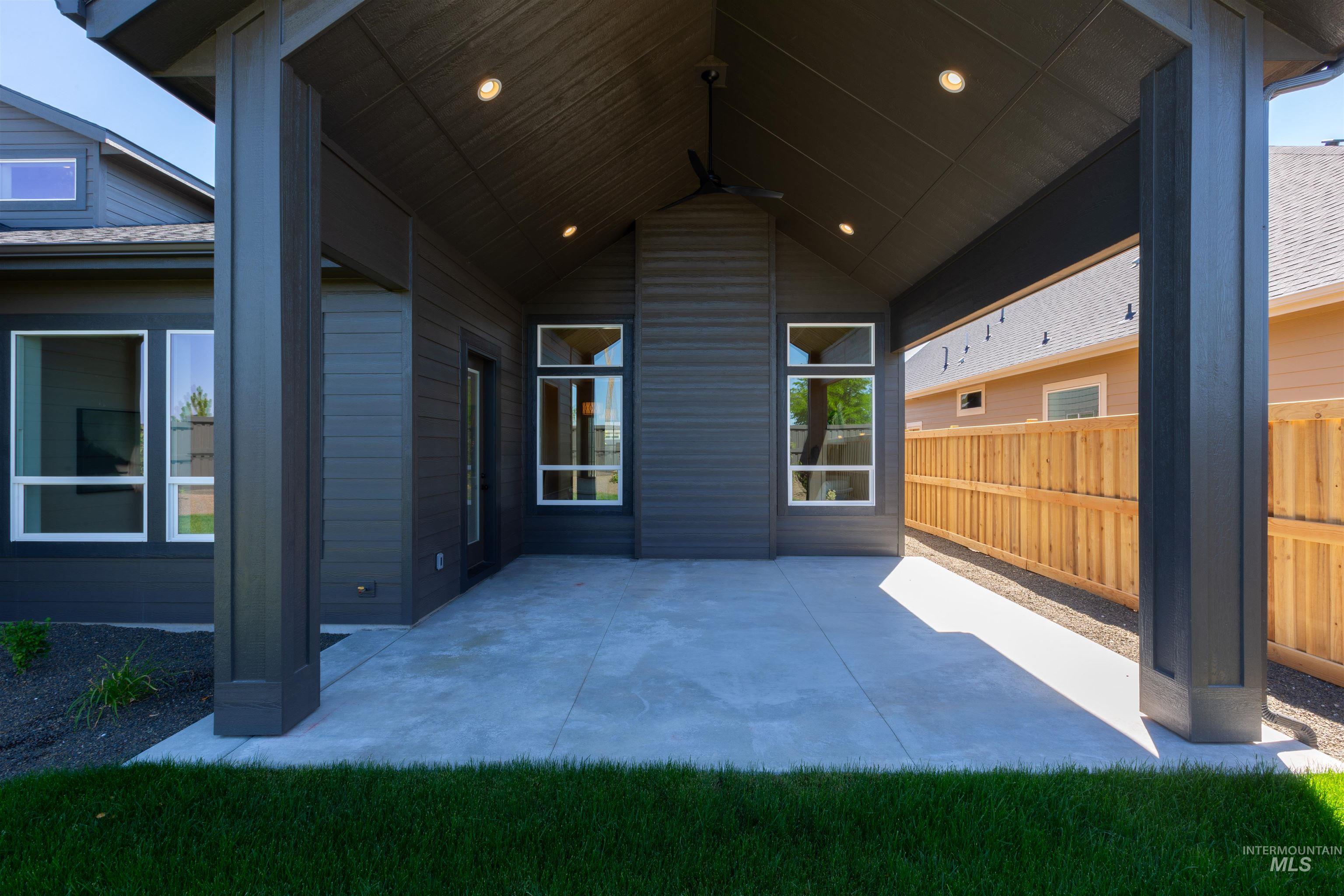 796 E Crescendo St, Meridian, Idaho 83642, 4 Bedrooms, 3.5 Bathrooms, Residential For Sale, Price $949,777,MLS 98988342