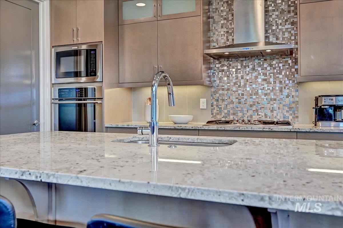 2790 S Honeycomb Way, Boise, Idaho 83716, 4 Bedrooms, 2.5 Bathrooms, Residential For Sale, Price $990,000,MLS 98988350