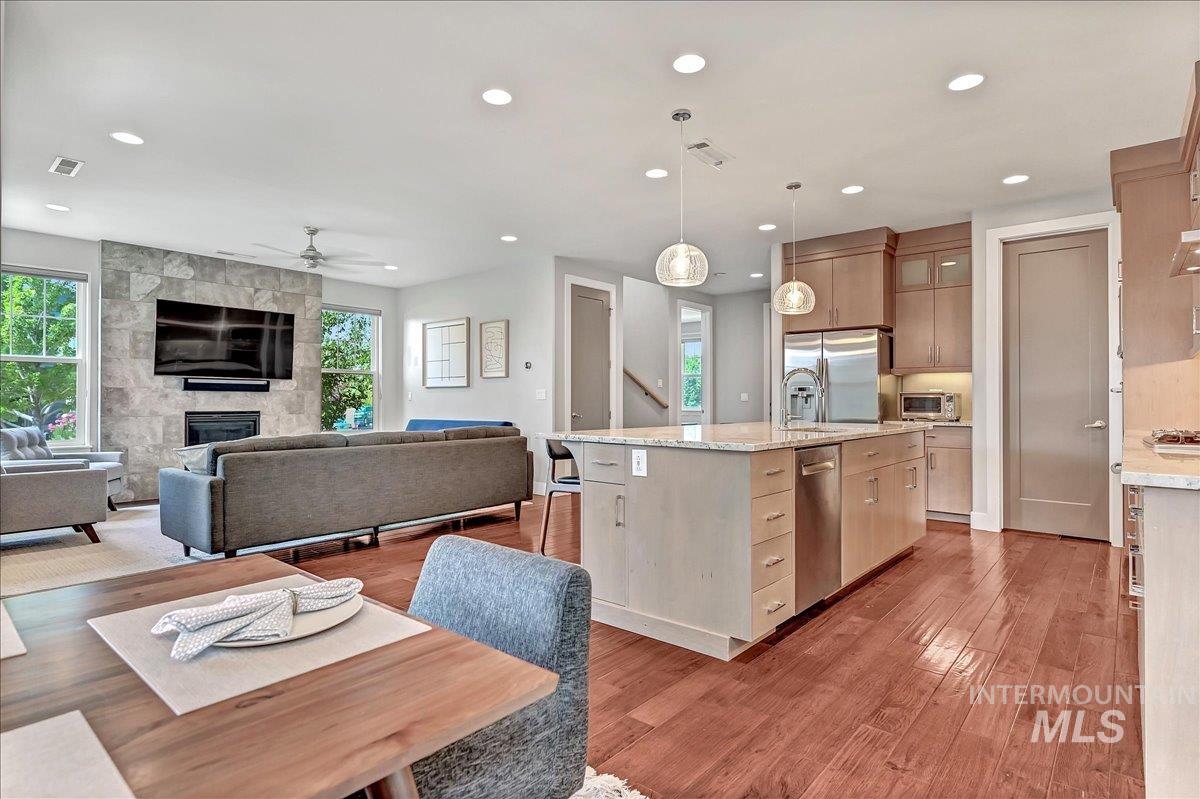 2790 S Honeycomb Way, Boise, Idaho 83716, 4 Bedrooms, 2.5 Bathrooms, Residential For Sale, Price $990,000,MLS 98988350