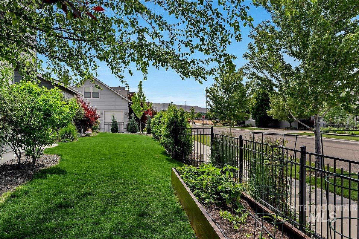 2790 S Honeycomb Way, Boise, Idaho 83716, 4 Bedrooms, 2.5 Bathrooms, Residential For Sale, Price $990,000,MLS 98988350
