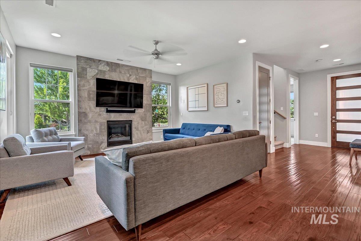 2790 S Honeycomb Way, Boise, Idaho 83716, 4 Bedrooms, 2.5 Bathrooms, Residential For Sale, Price $990,000,MLS 98988350