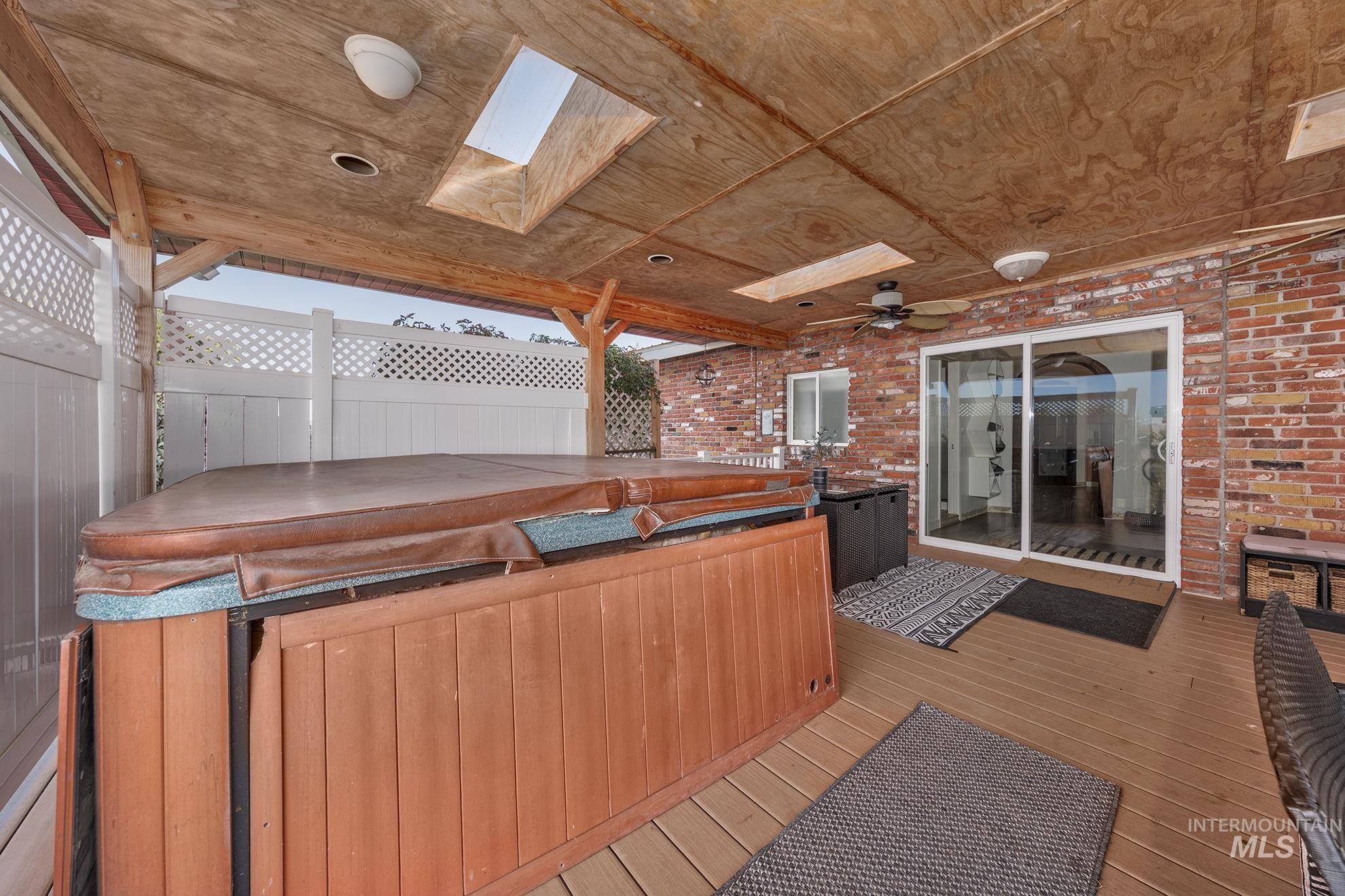 394 Chester Road, Ontario, Oregon 97914, 3 Bedrooms, 3.5 Bathrooms, Residential For Sale, Price $599,000,MLS 98988352
