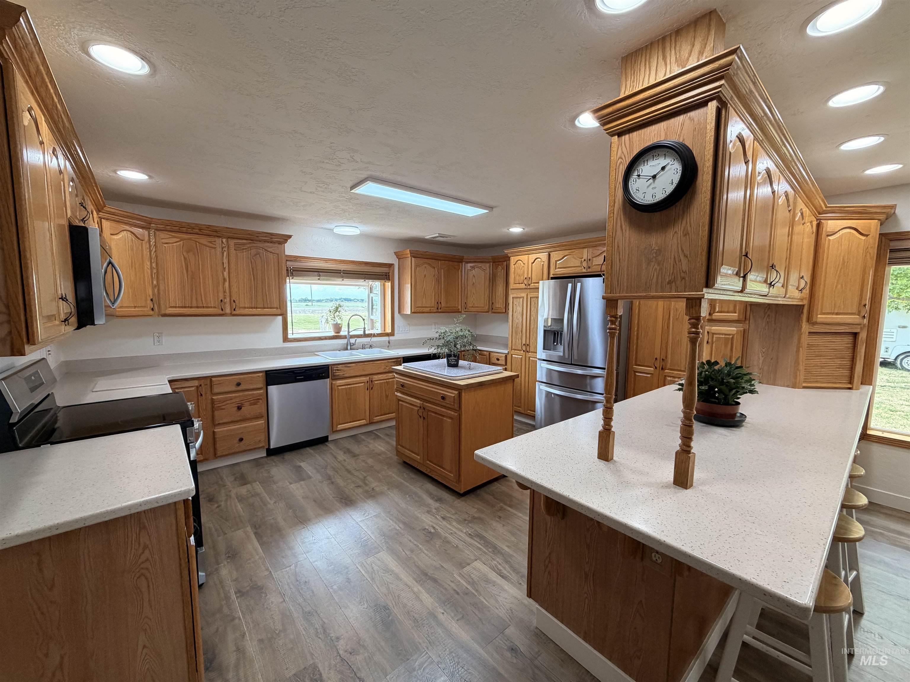 394 Chester Road, Ontario, Oregon 97914, 3 Bedrooms, 3.5 Bathrooms, Residential For Sale, Price $599,000,MLS 98988352