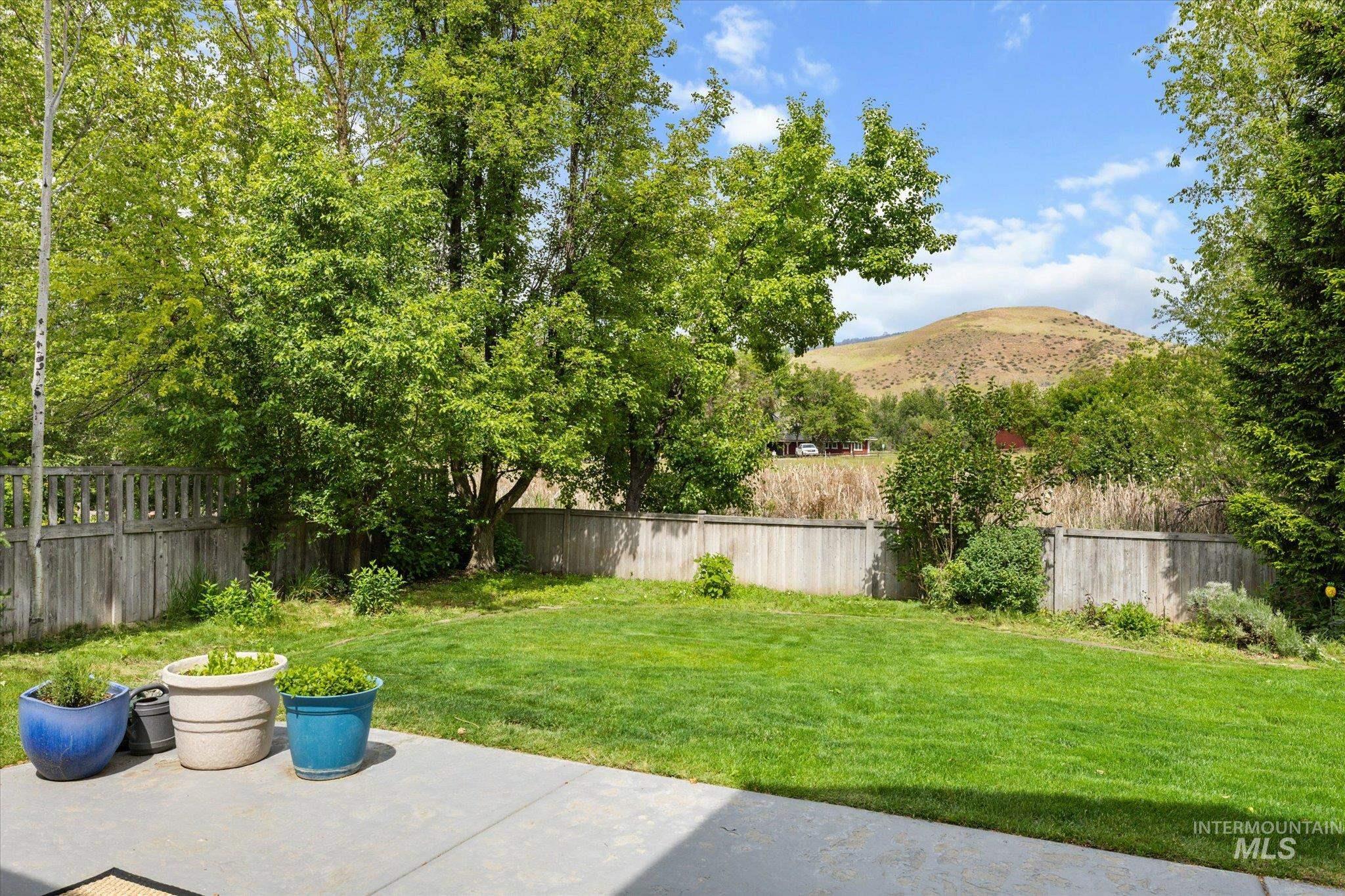 4970 W Parklane Dr, Boise, Idaho 83714, 5 Bedrooms, 3.5 Bathrooms, Residential For Sale, Price $999,900,MLS 98988353