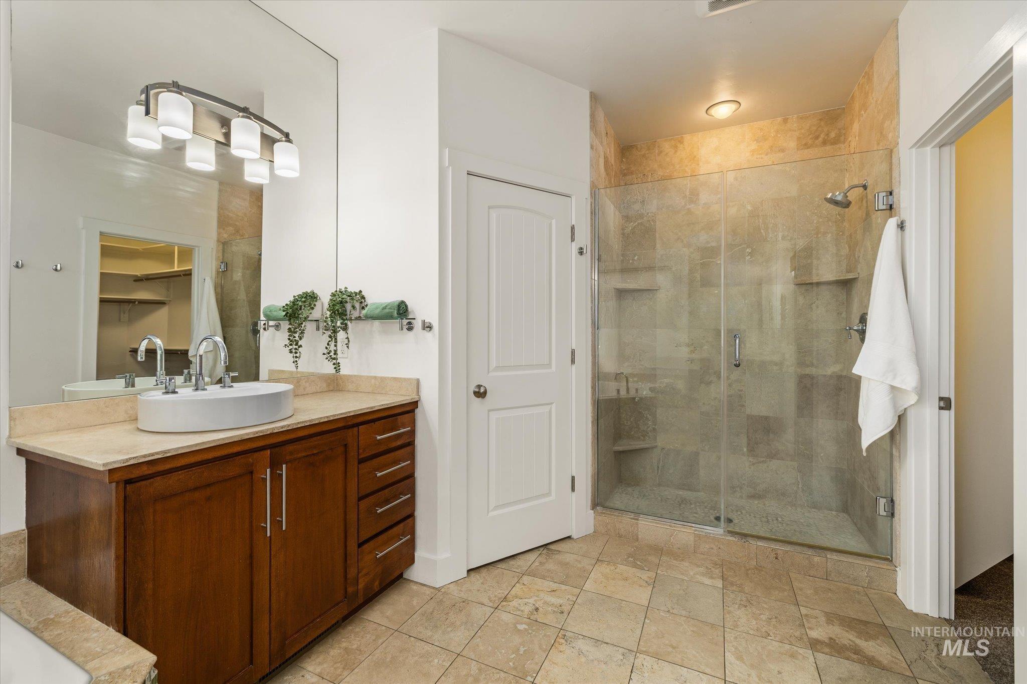 4970 W Parklane Dr, Boise, Idaho 83714, 5 Bedrooms, 3.5 Bathrooms, Residential For Sale, Price $999,900,MLS 98988353