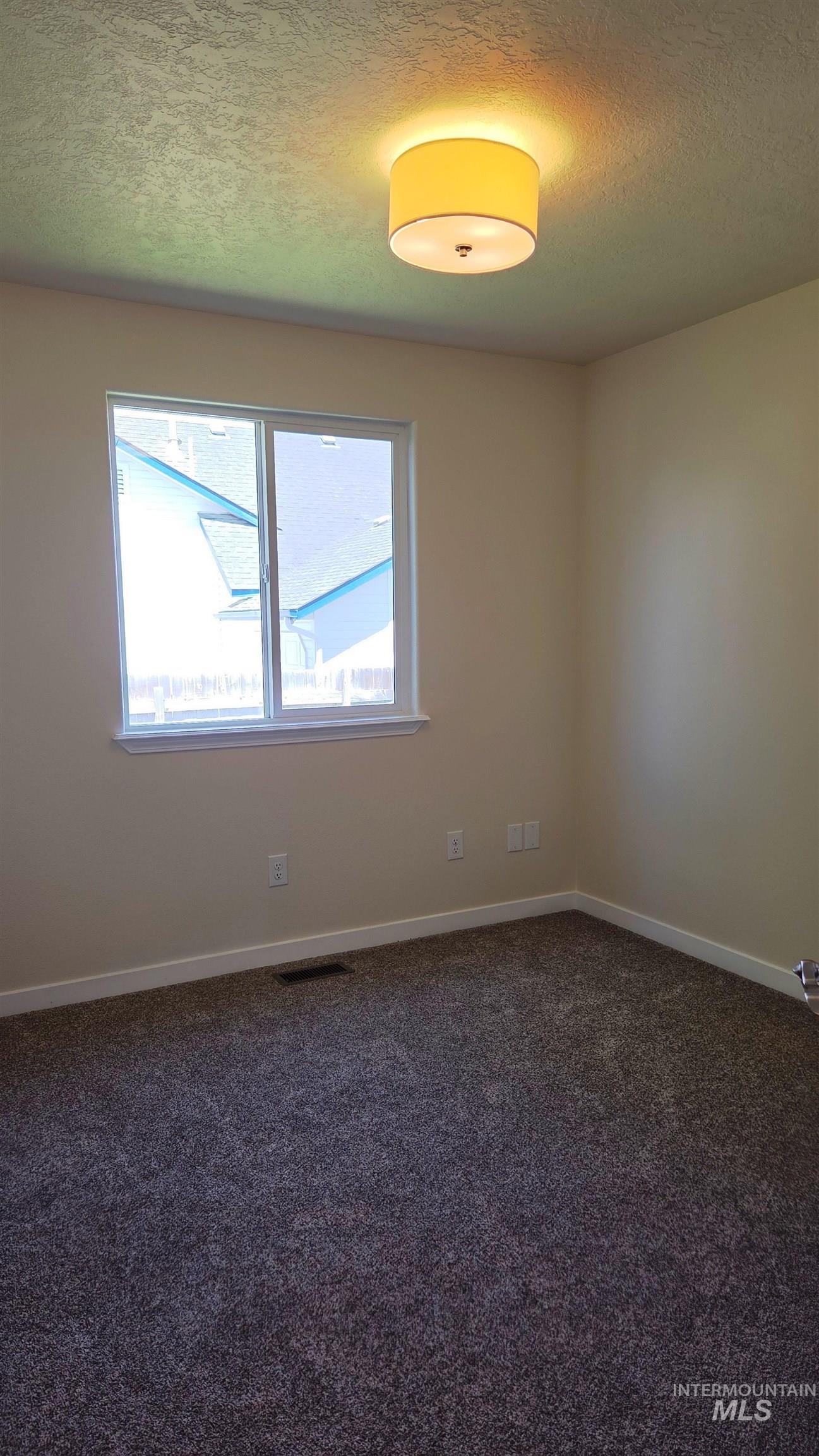 710 E Santolina, Kuna, Idaho 83634-2291, 3 Bedrooms, 2 Bathrooms, Residential For Sale, Price $379,000,MLS 98988355
