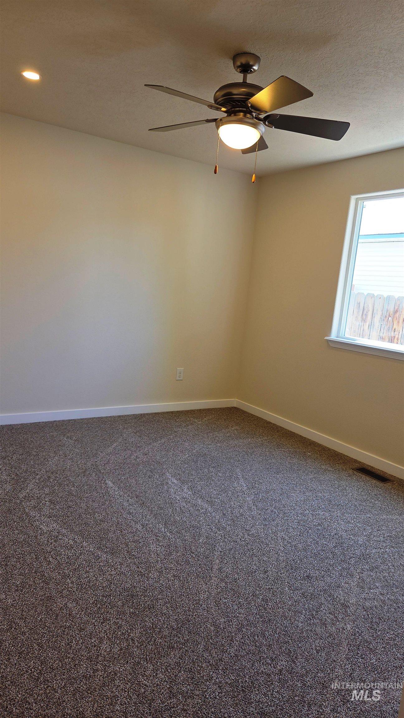 710 E Santolina, Kuna, Idaho 83634-2291, 3 Bedrooms, 2 Bathrooms, Residential For Sale, Price $379,000,MLS 98988355