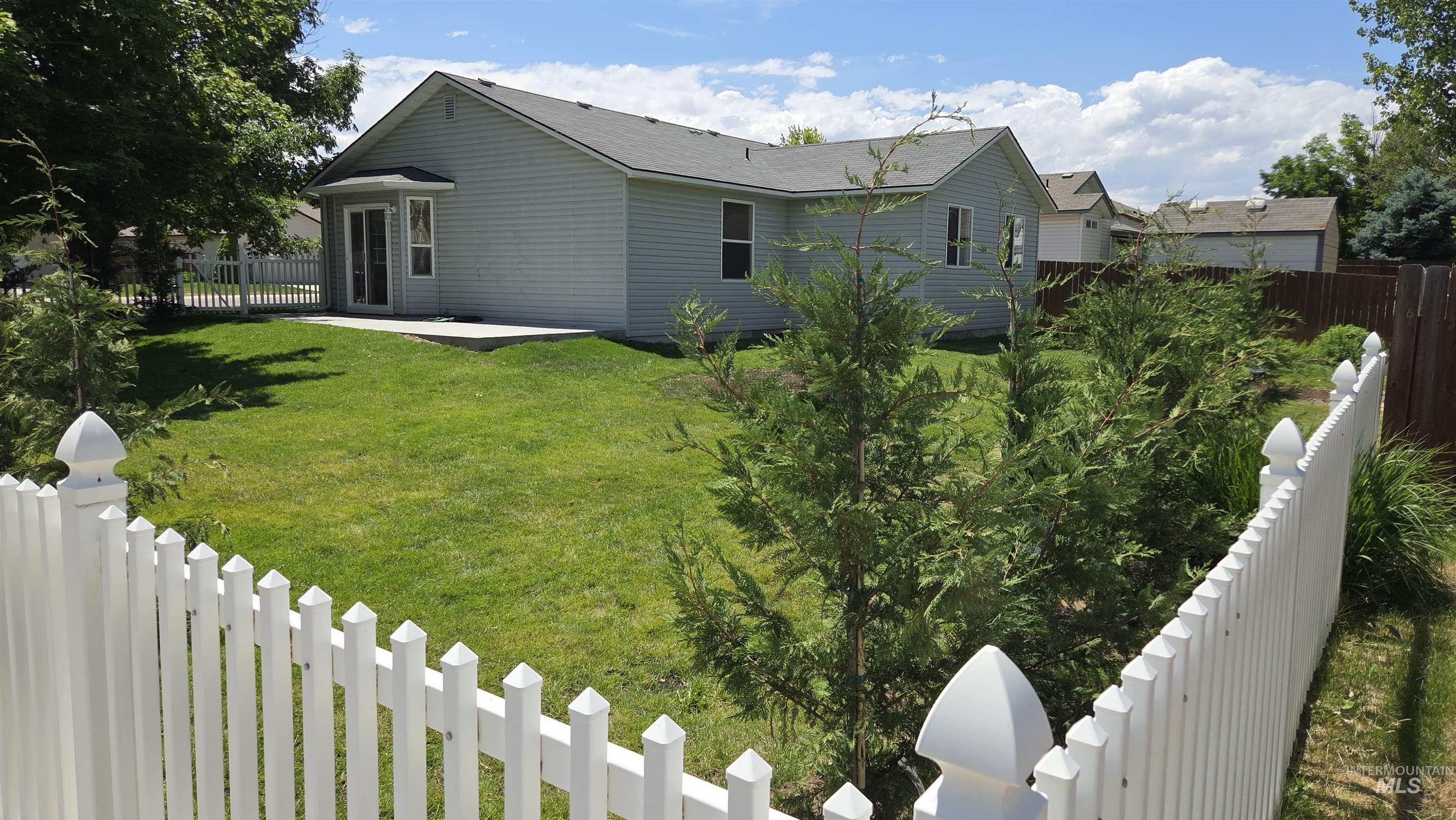 710 E Santolina, Kuna, Idaho 83634-2291, 3 Bedrooms, 2 Bathrooms, Residential For Sale, Price $379,000,MLS 98988355