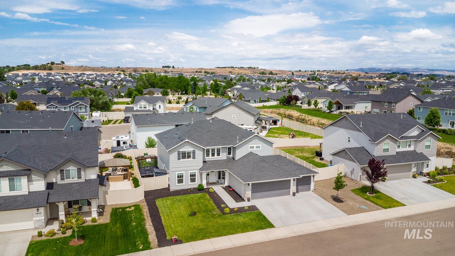 11648 W Indus, Star, Idaho 83669, 4 Bedrooms, 3 Bathrooms, Residential For Sale, Price $639,900,MLS 98988357