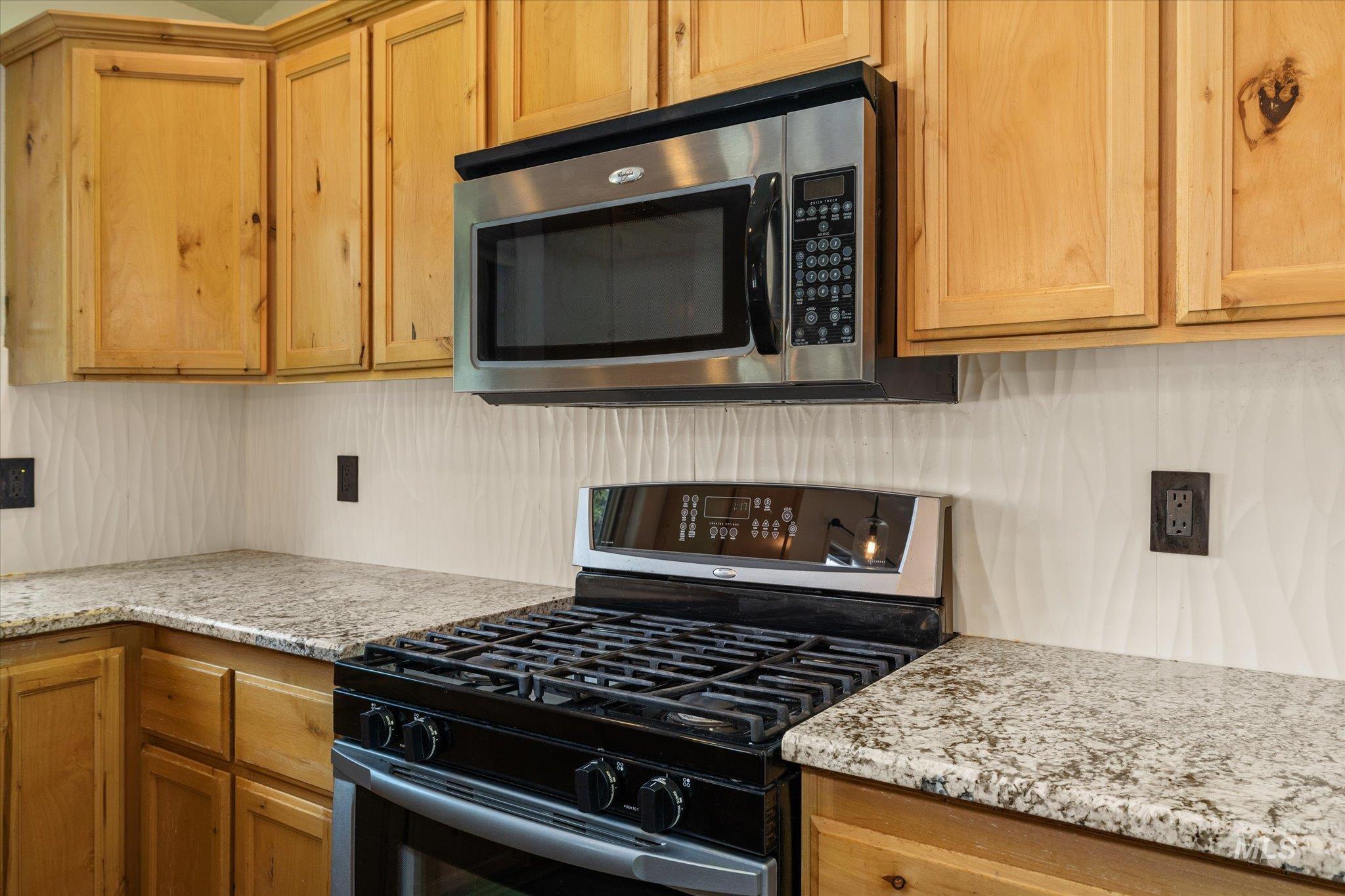 370 S Schober Loop, Nampa, Idaho 83686, 3 Bedrooms, 2 Bathrooms, Residential For Sale, Price $429,900, 98988358