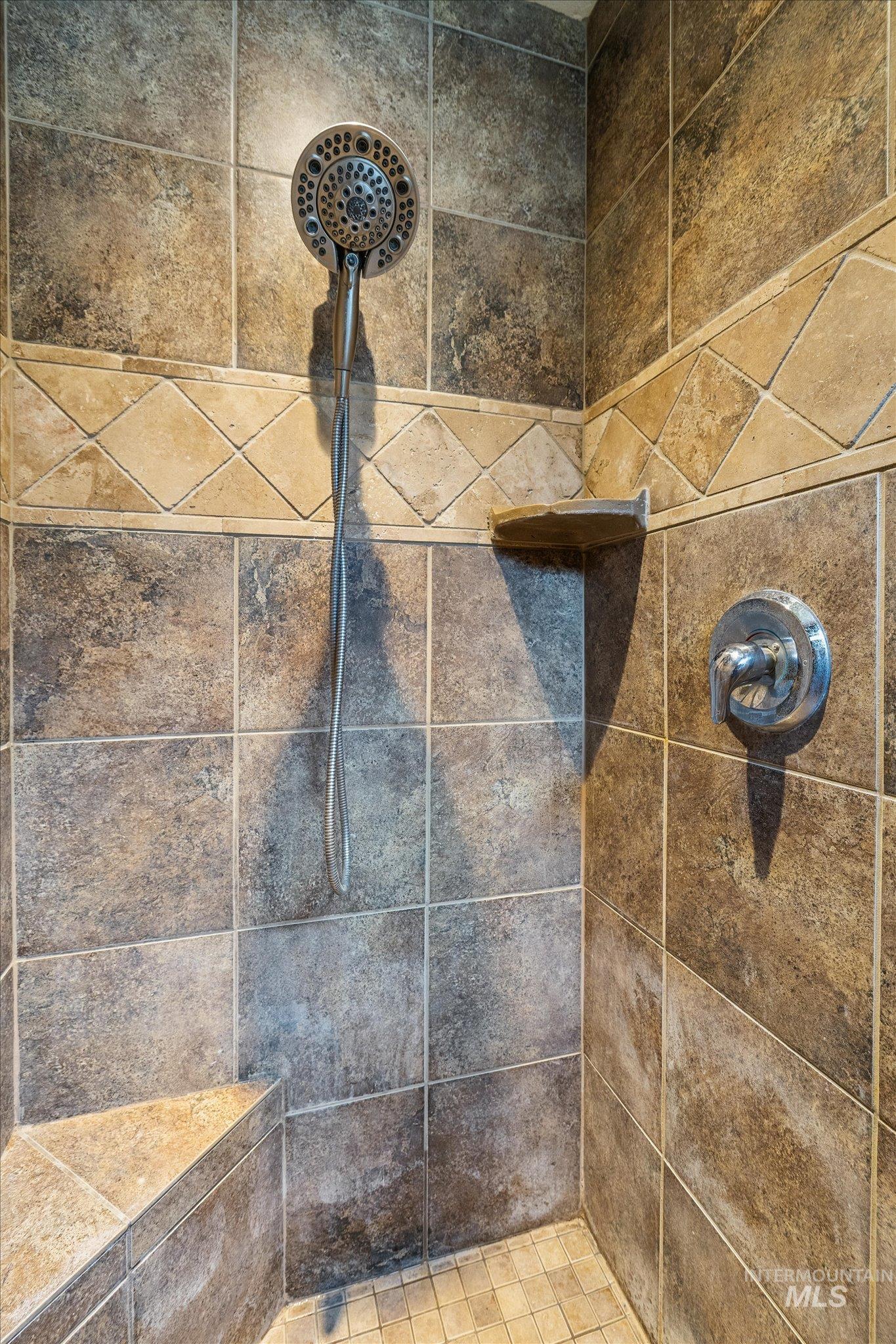 370 S Schober Loop, Nampa, Idaho 83686, 3 Bedrooms, 2 Bathrooms, Residential For Sale, Price $429,900, 98988358