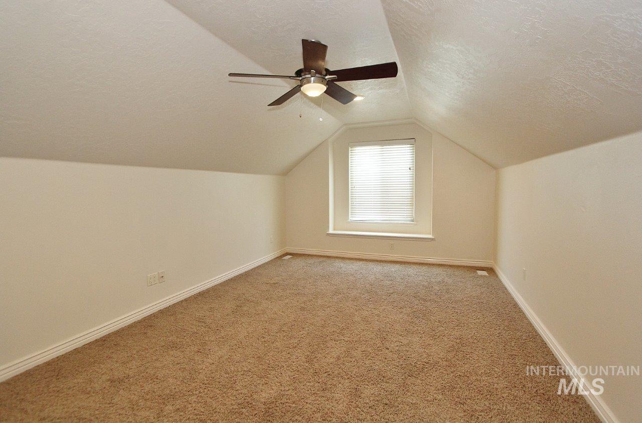 370 S Schober Loop, Nampa, Idaho 83686, 3 Bedrooms, 2 Bathrooms, Residential For Sale, Price $434,900,MLS 98988358
