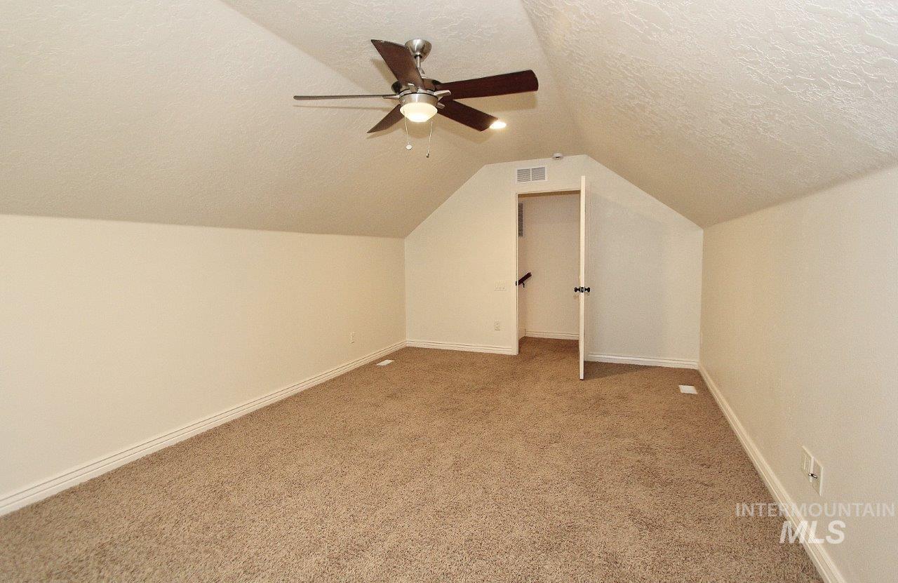 370 S Schober Loop, Nampa, Idaho 83686, 3 Bedrooms, 2 Bathrooms, Residential For Sale, Price $434,900,MLS 98988358