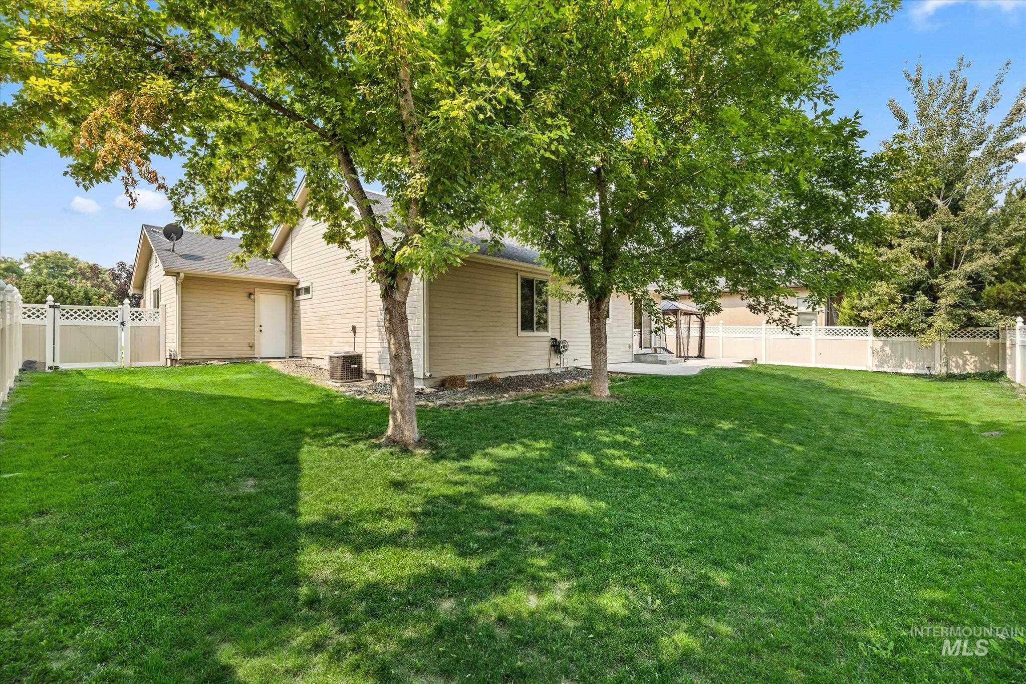 370 S Schober Loop, Nampa, Idaho 83686, 3 Bedrooms, 2 Bathrooms, Residential For Sale, Price $429,900, 98988358