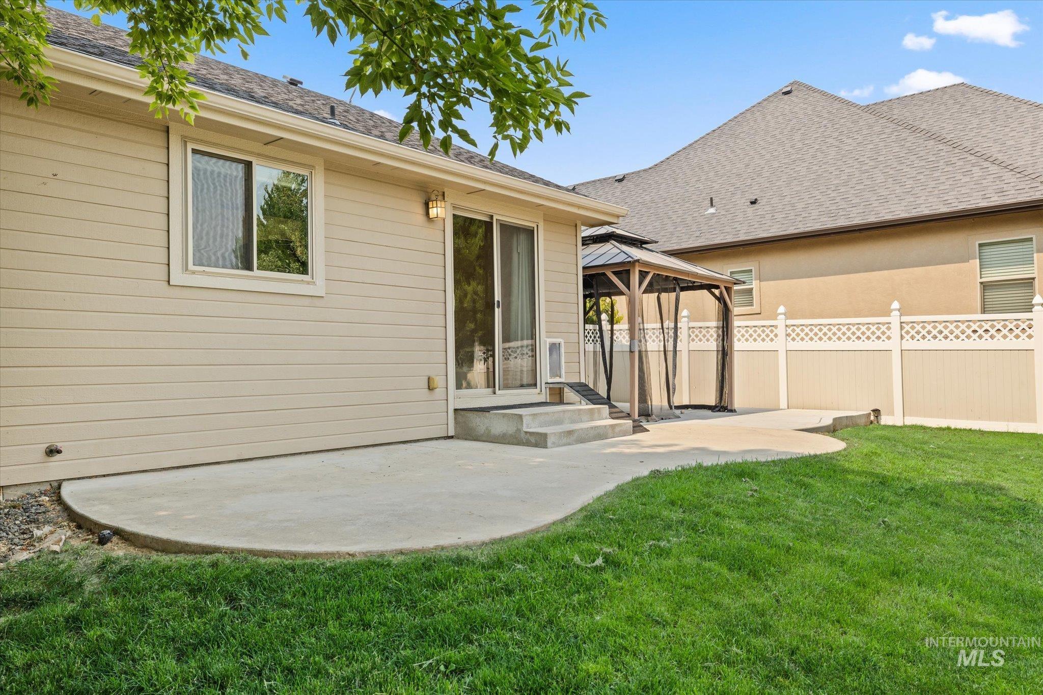 370 S Schober Loop, Nampa, Idaho 83686, 3 Bedrooms, 2 Bathrooms, Residential For Sale, Price $429,900, 98988358