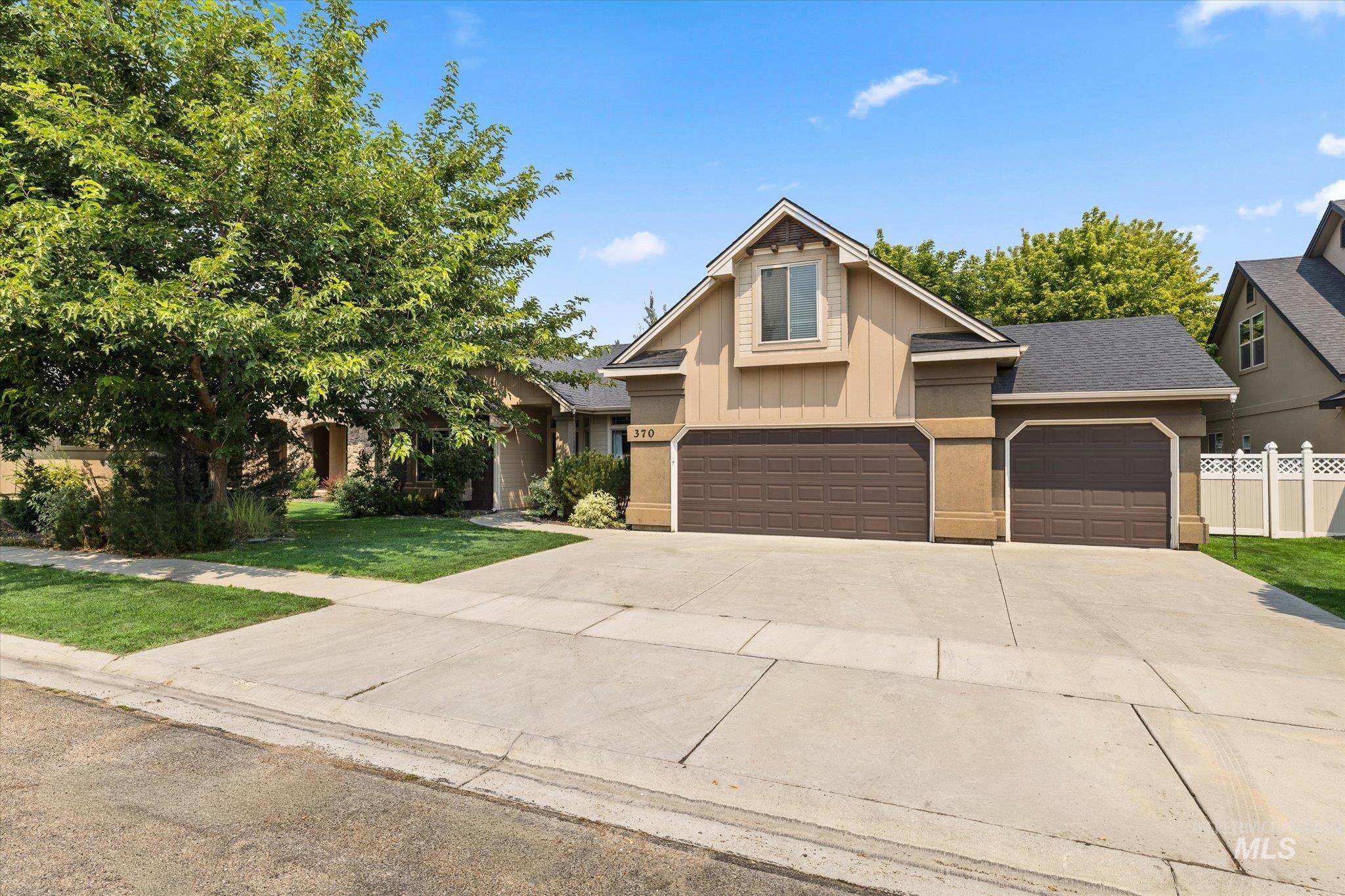 370 S Schober Loop, Nampa, Idaho 83686, 3 Bedrooms, 2 Bathrooms, Residential For Sale, Price $429,900, 98988358