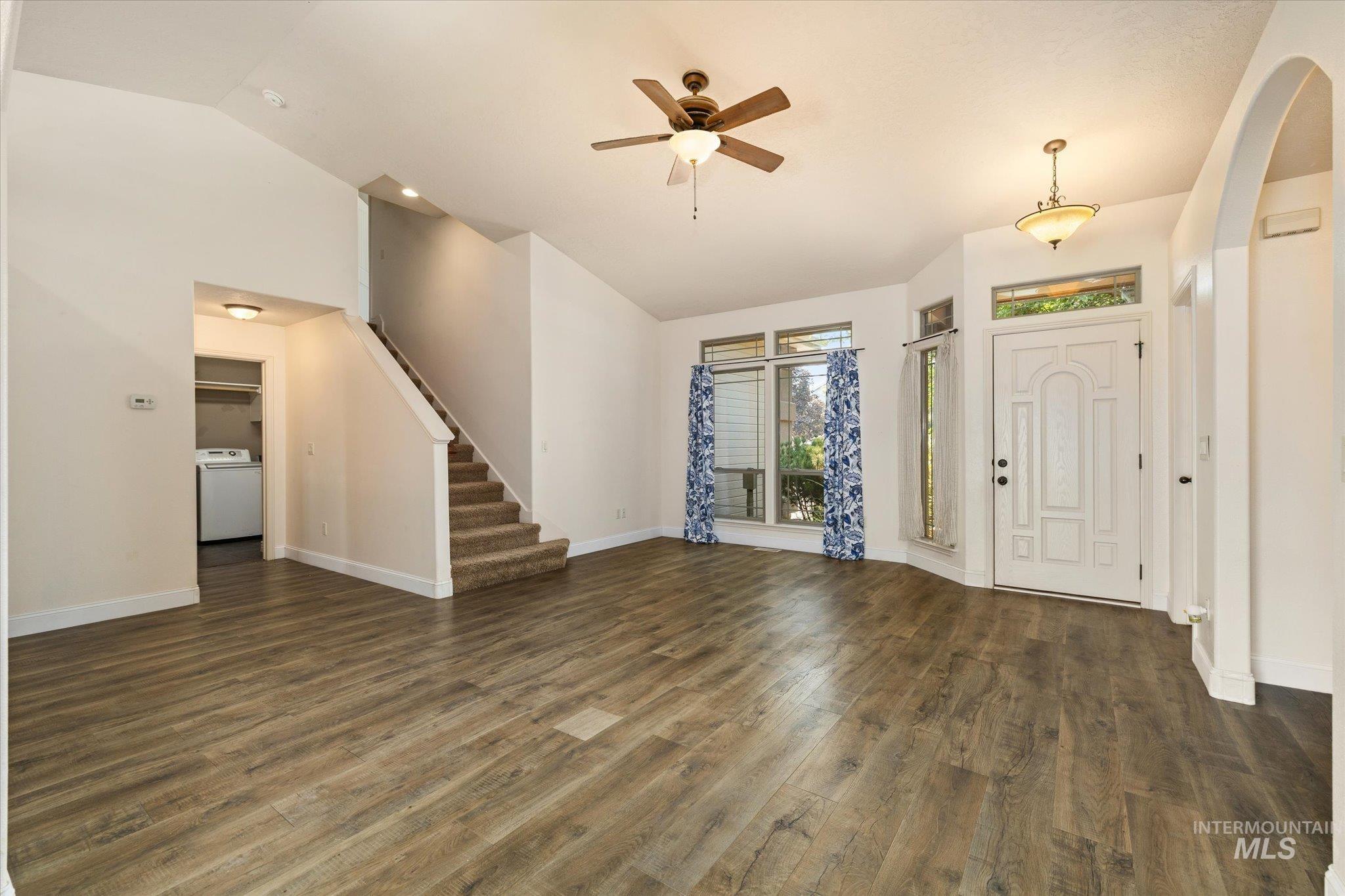370 S Schober Loop, Nampa, Idaho 83686, 3 Bedrooms, 2 Bathrooms, Residential For Sale, Price $429,900, 98988358