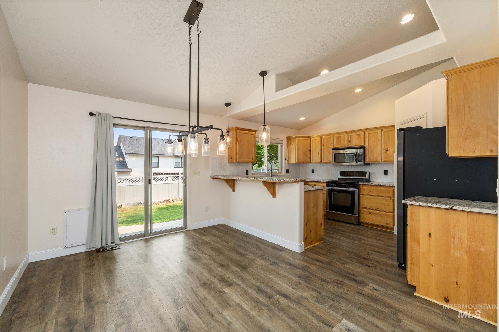 370 S Schober Loop, Nampa, Idaho 83686, 3 Bedrooms, 2 Bathrooms, Residential For Sale, Price $429,900, 98988358