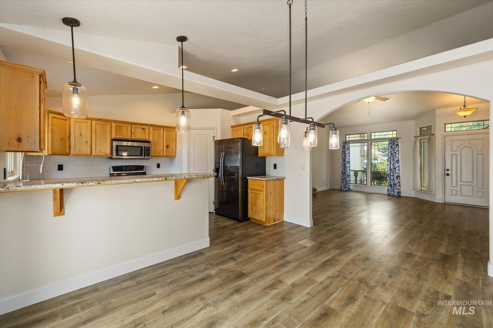 370 S Schober Loop, Nampa, Idaho 83686, 3 Bedrooms, 2 Bathrooms, Residential For Sale, Price $429,900, 98988358