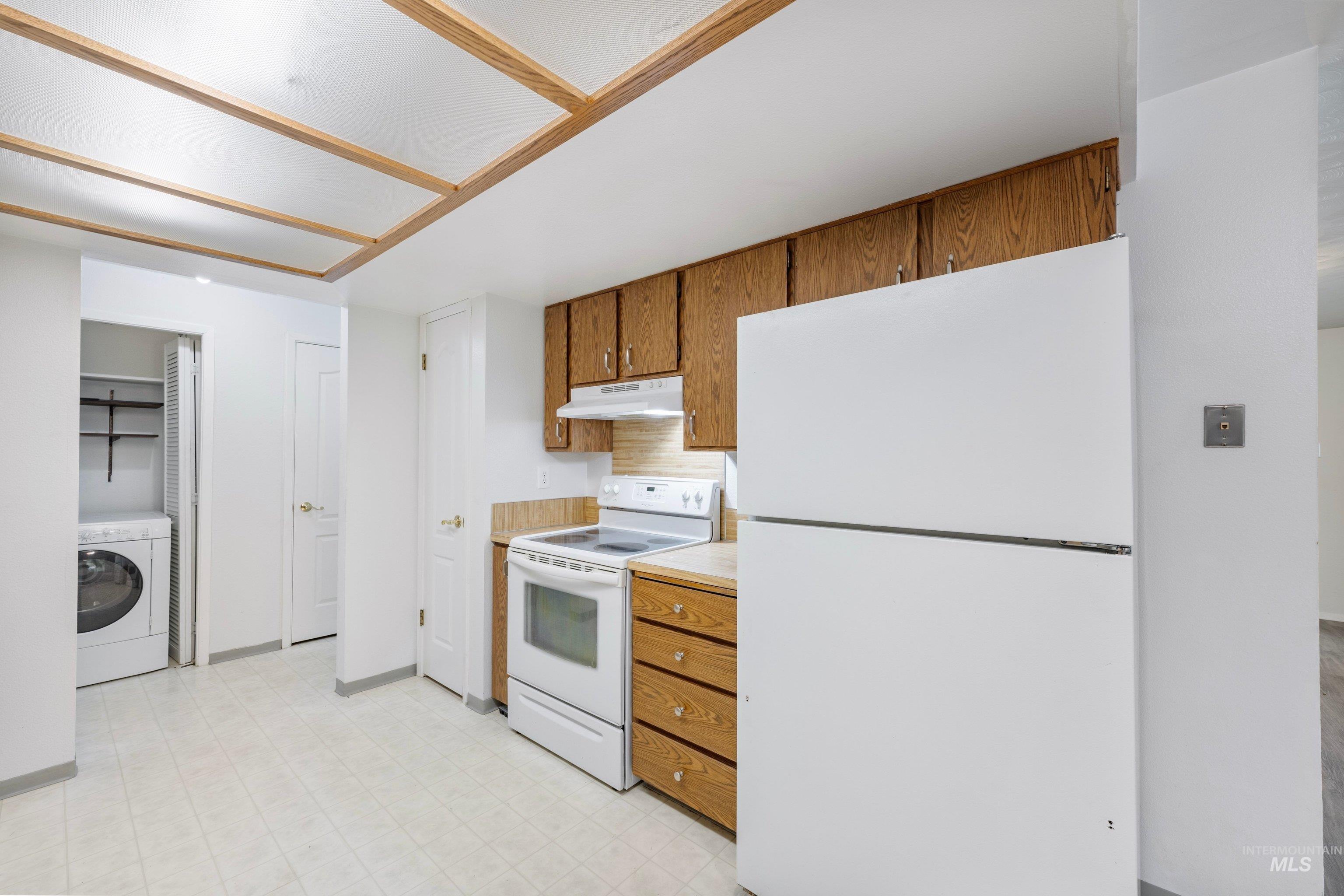 1480 E Locust St, Emmett, Idaho 83617, 3 Bedrooms, 2 Bathrooms, Residential For Sale, Price $349,900,MLS 98988365