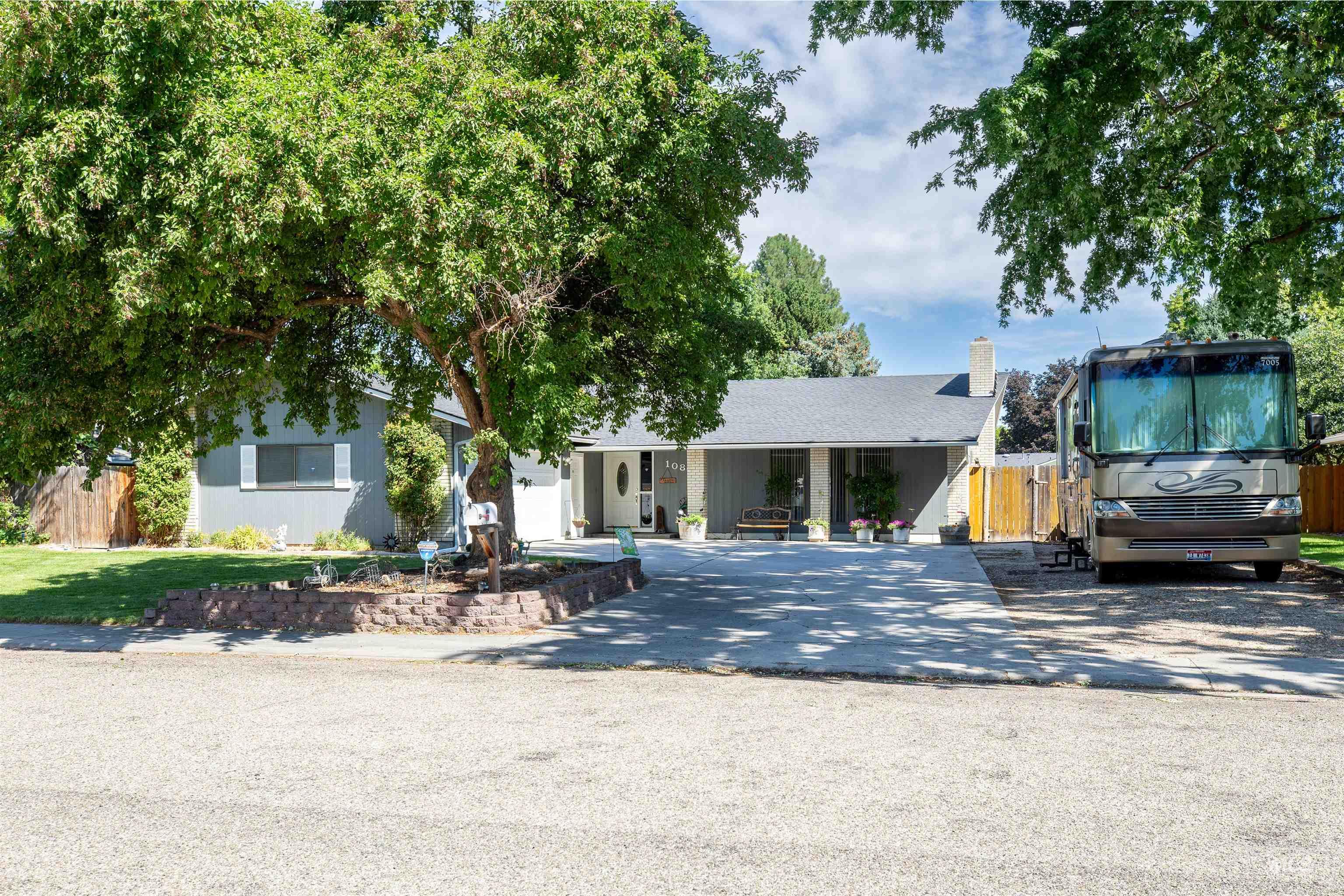 10808 W Reutzel Drive, Boise, Idaho 83709, 5 Bedrooms, 3 Bathrooms, Residential For Sale, Price $648,500,MLS 98988366