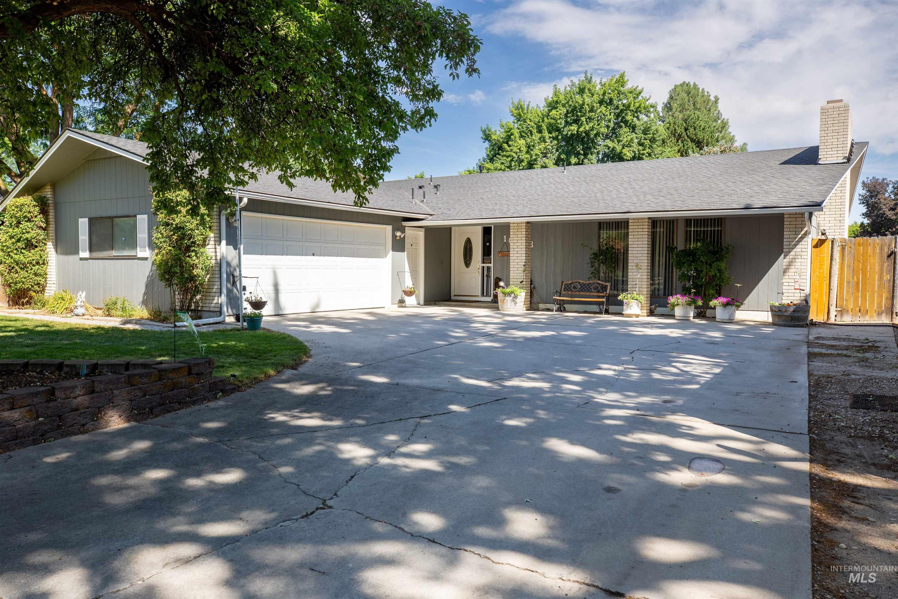 10808 W Reutzel Drive, Boise, Idaho 83709, 5 Bedrooms, 3 Bathrooms, Residential For Sale, Price $648,500,MLS 98988366