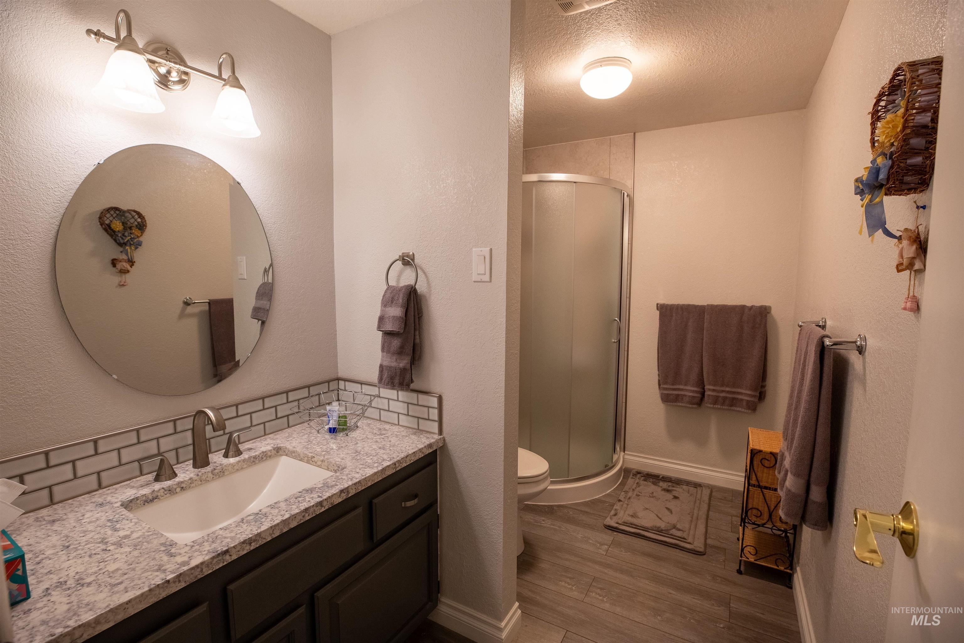 10808 W Reutzel Drive, Boise, Idaho 83709, 5 Bedrooms, 3 Bathrooms, Residential For Sale, Price $648,500,MLS 98988366