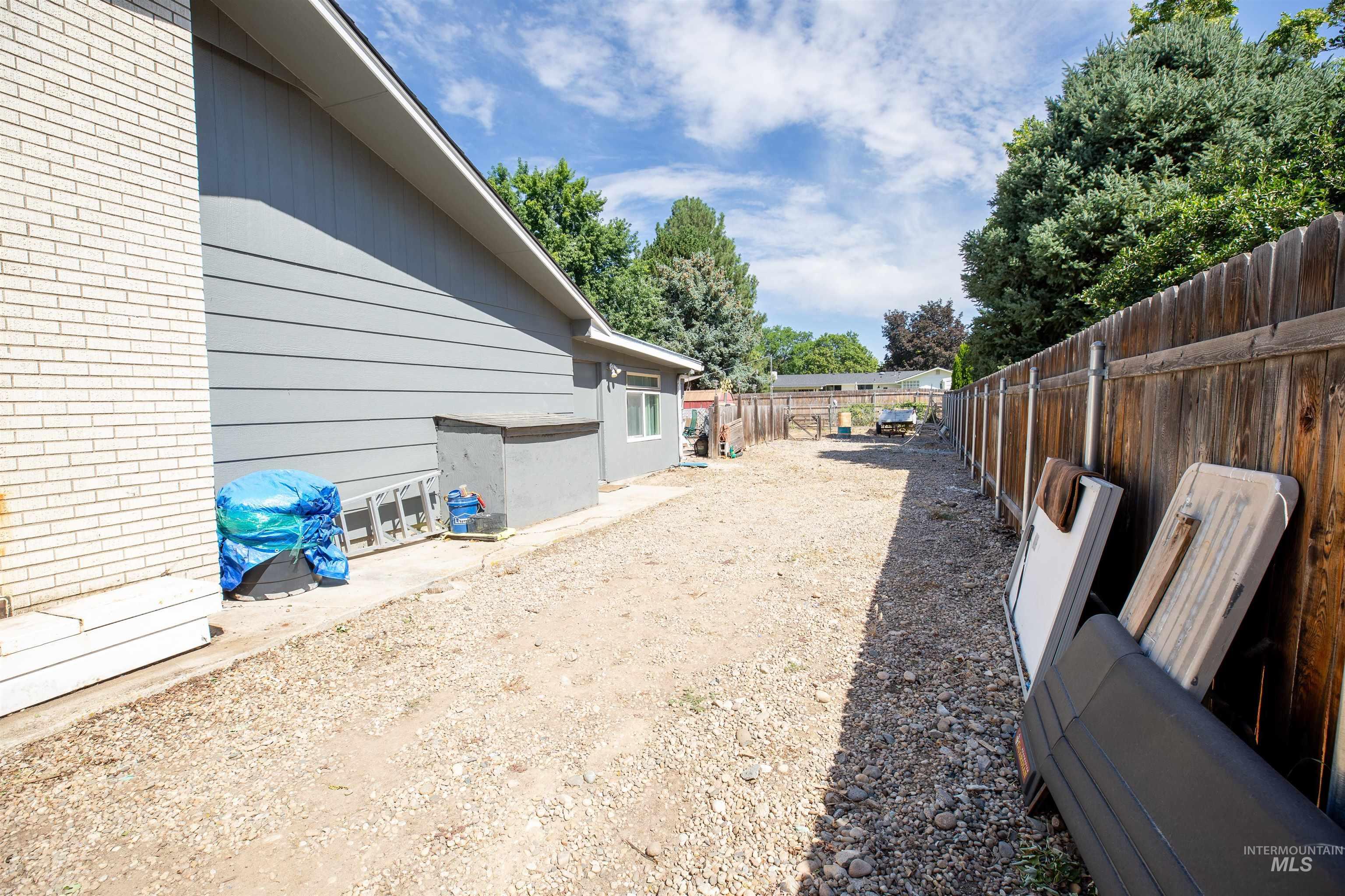 10808 W Reutzel Drive, Boise, Idaho 83709, 5 Bedrooms, 3 Bathrooms, Residential For Sale, Price $648,500,MLS 98988366