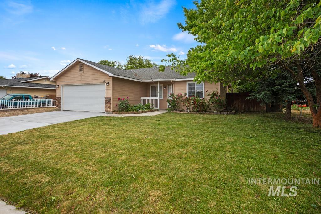 116 E Spruce Street, Caldwell, Idaho 83605, 3 Bedrooms, 2 Bathrooms, Residential For Sale, Price $299,000,MLS 98988373