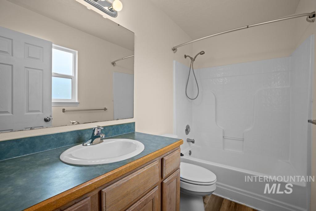 116 E Spruce Street, Caldwell, Idaho 83605, 3 Bedrooms, 2 Bathrooms, Residential For Sale, Price $299,000,MLS 98988373