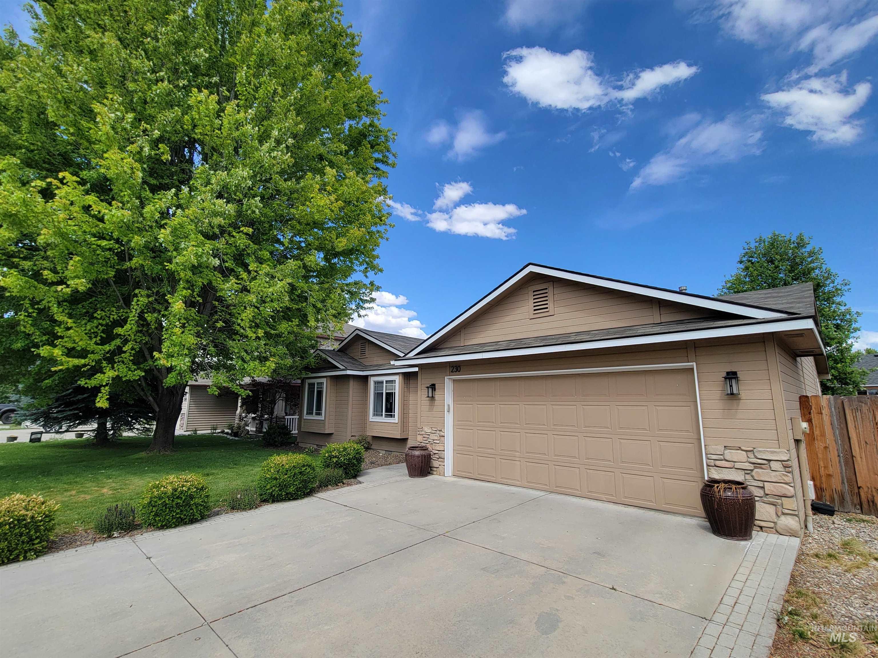 230 Sherwood Rd, Middleton, Idaho 83644, 3 Bedrooms, 2 Bathrooms, Residential For Sale, Price $379,900,MLS 98988375