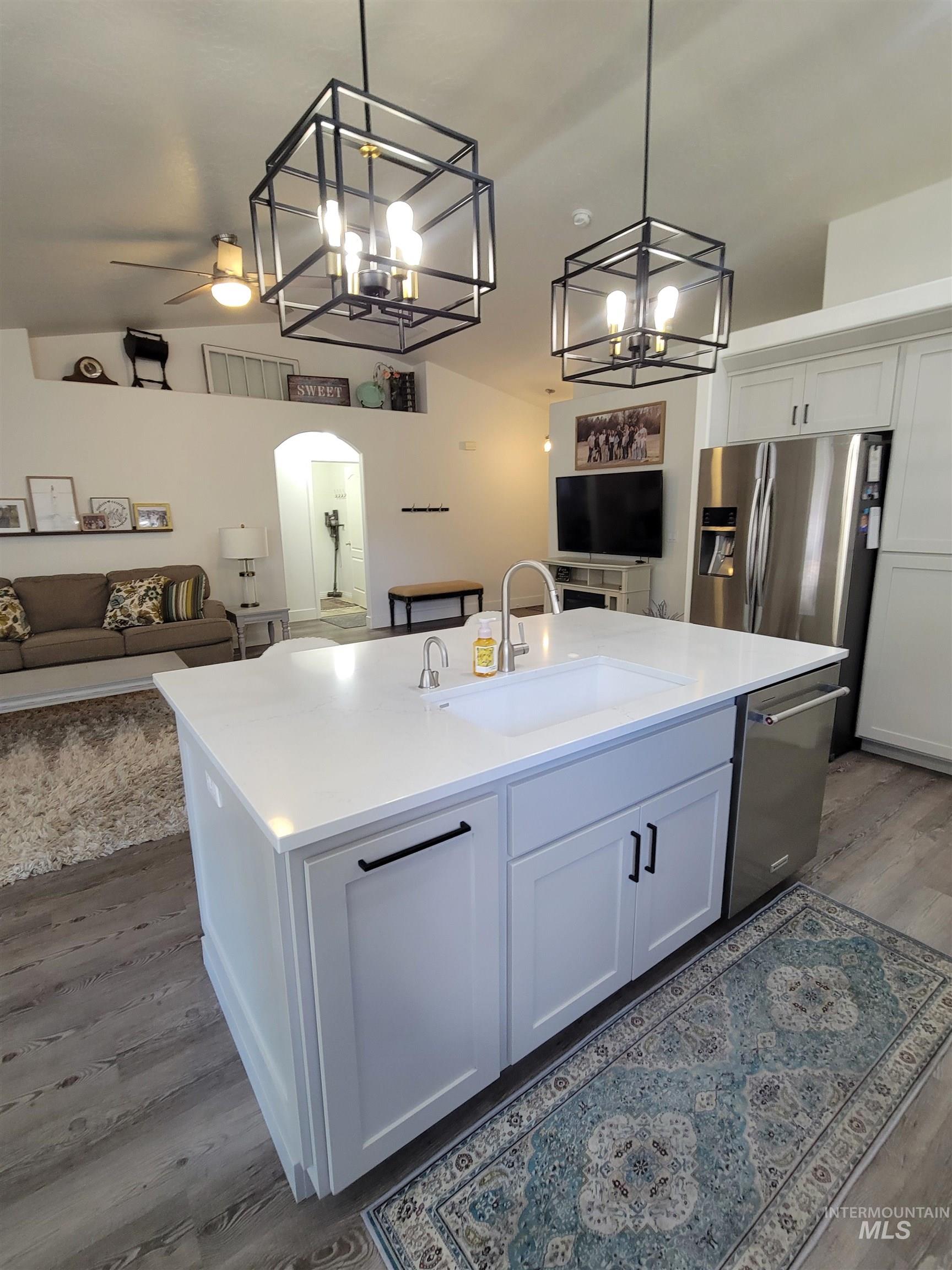 230 Sherwood Rd, Middleton, Idaho 83644, 3 Bedrooms, 2 Bathrooms, Residential For Sale, Price $379,900,MLS 98988375
