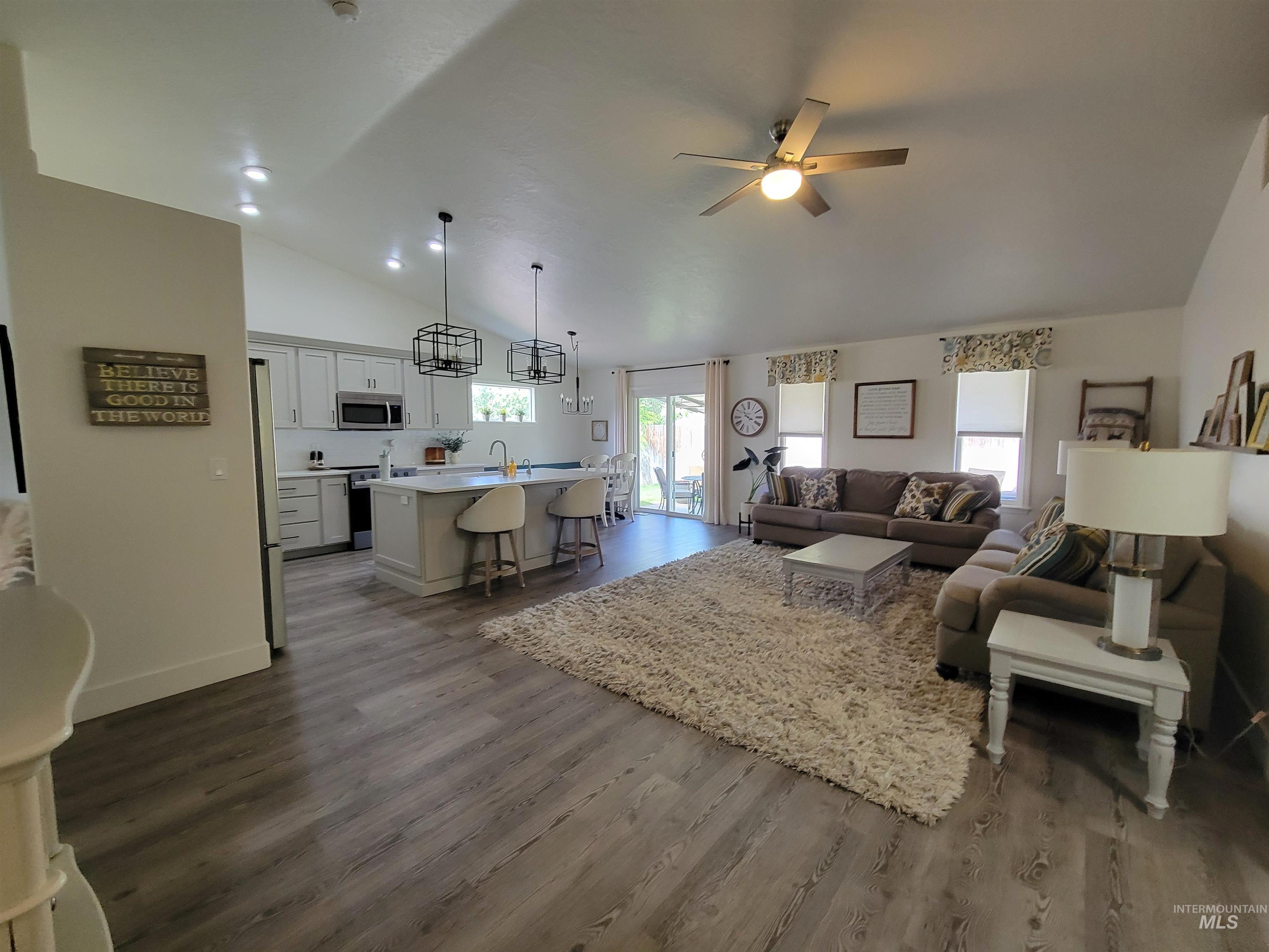 230 Sherwood Rd, Middleton, Idaho 83644, 3 Bedrooms, 2 Bathrooms, Residential For Sale, Price $379,900,MLS 98988375