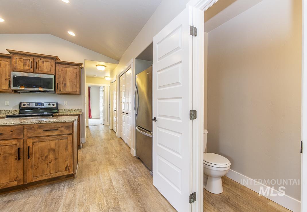6215 W York, Boise, Idaho 83704, 4 Bedrooms, 2.5 Bathrooms, Residential For Sale, Price $419,900,MLS 98988376