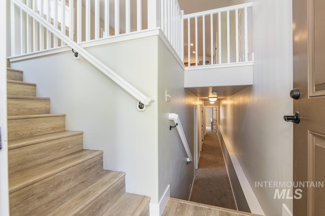 6215 W York, Boise, Idaho 83704, 4 Bedrooms, 2.5 Bathrooms, Residential For Sale, Price $419,900,MLS 98988376