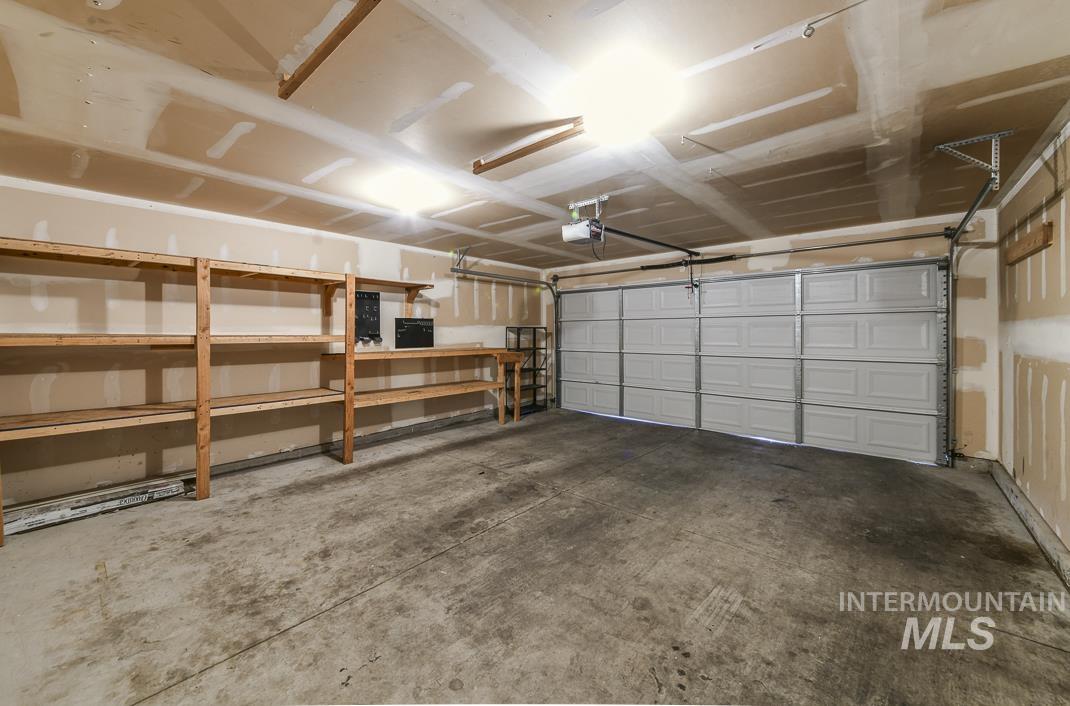 6215 W York, Boise, Idaho 83704, 4 Bedrooms, 2.5 Bathrooms, Residential For Sale, Price $419,900,MLS 98988376
