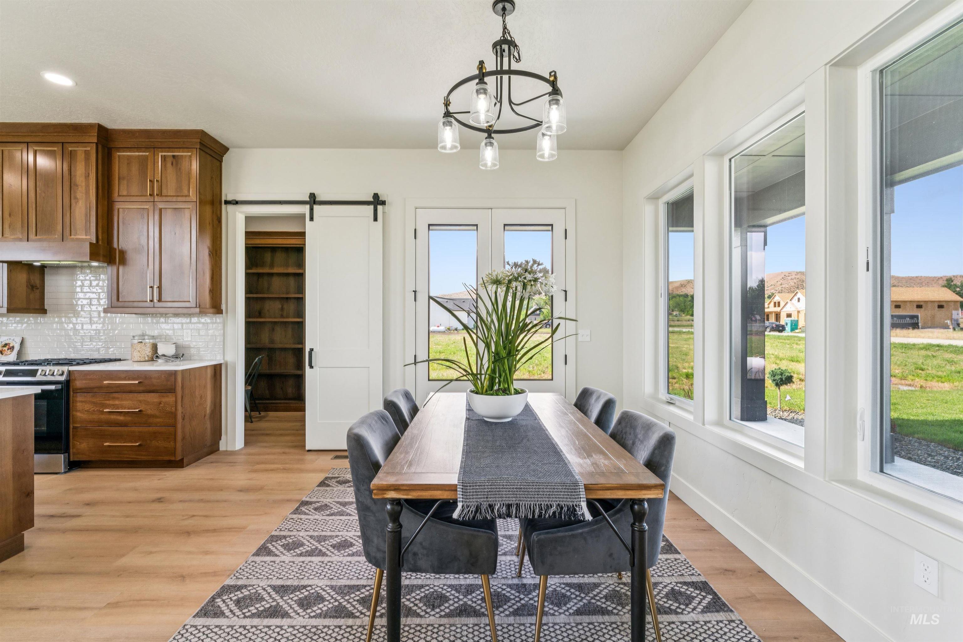 3990 Eleanor Ln, Emmett, Idaho 83617, 3 Bedrooms, 3.5 Bathrooms, Residential For Sale, Price $1,050,000,MLS 98988377